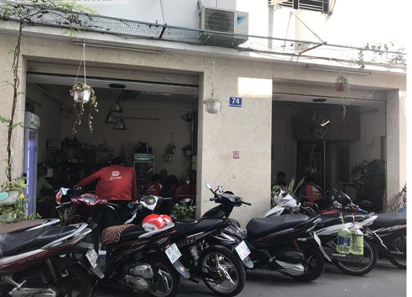 Sang quán cafe mặt tiền gần khu Phan Xích Long