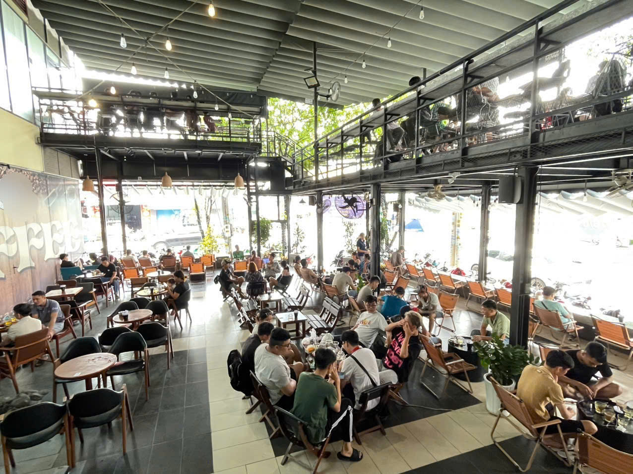 Sang quán cafe vị trí đắc địa căn góc 2MT Khu Việt sing, Thuận An, Bình Dương 