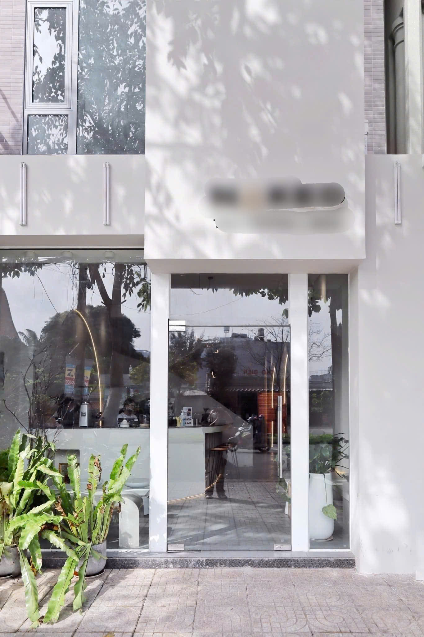 Sang quán cafe khu Tên Lửa, mặt tiền đường Vành Đai Trong, Bình Tân.