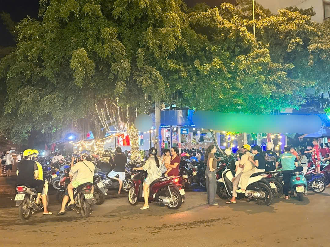 Sang quán cà phê góc 2 mặt tiền khu An Sương, Quận 12 