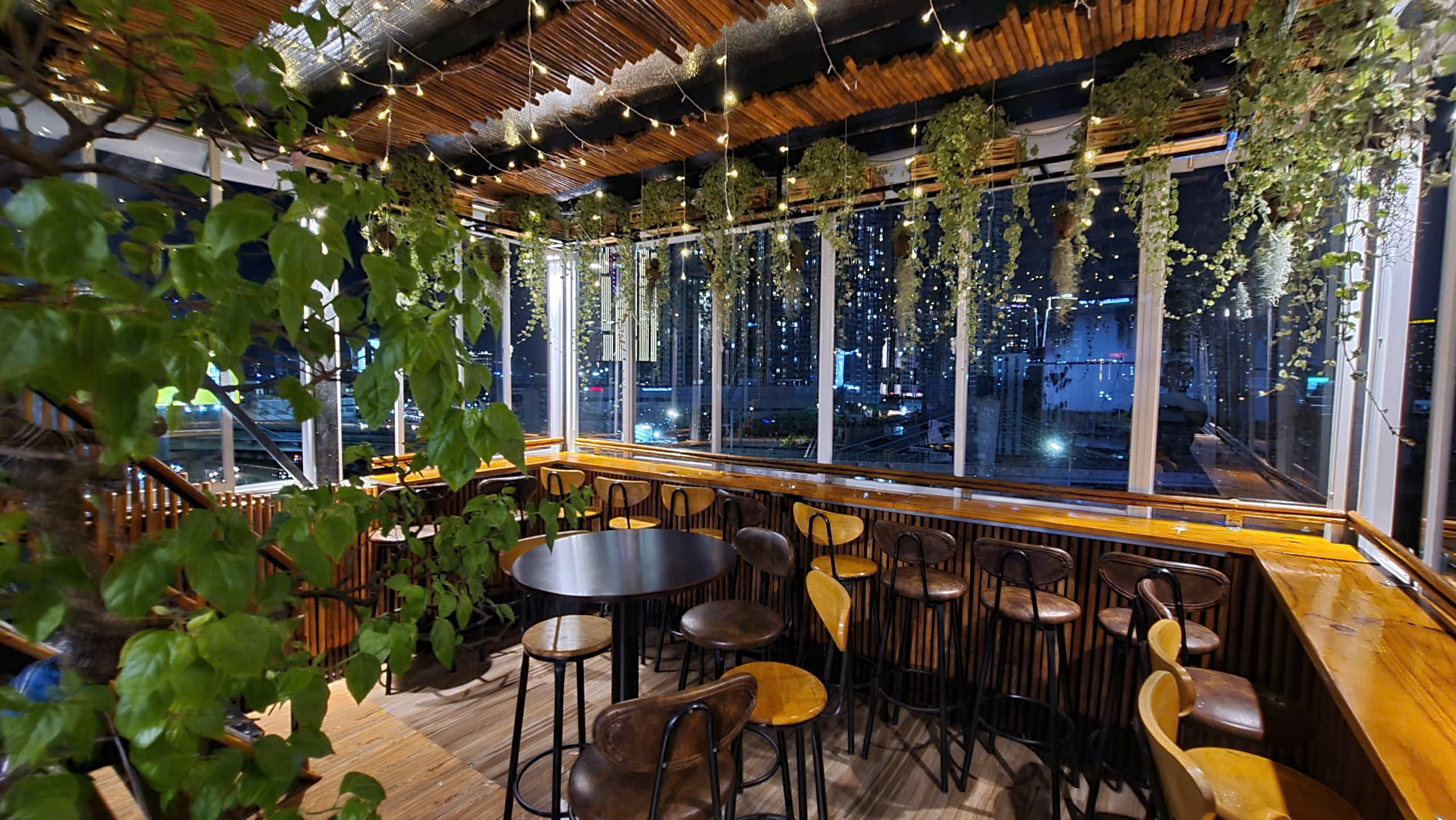 Sang nhượng quán cafe rooftop view landmark, tàu điện siêu đẹp, Phường 25, Bình Thạnh
