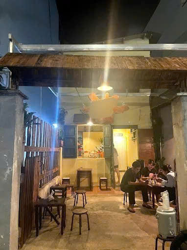 Sang quán cà phê xinh ngay cổng khu chung cư, Phường 3, Gò Vấp