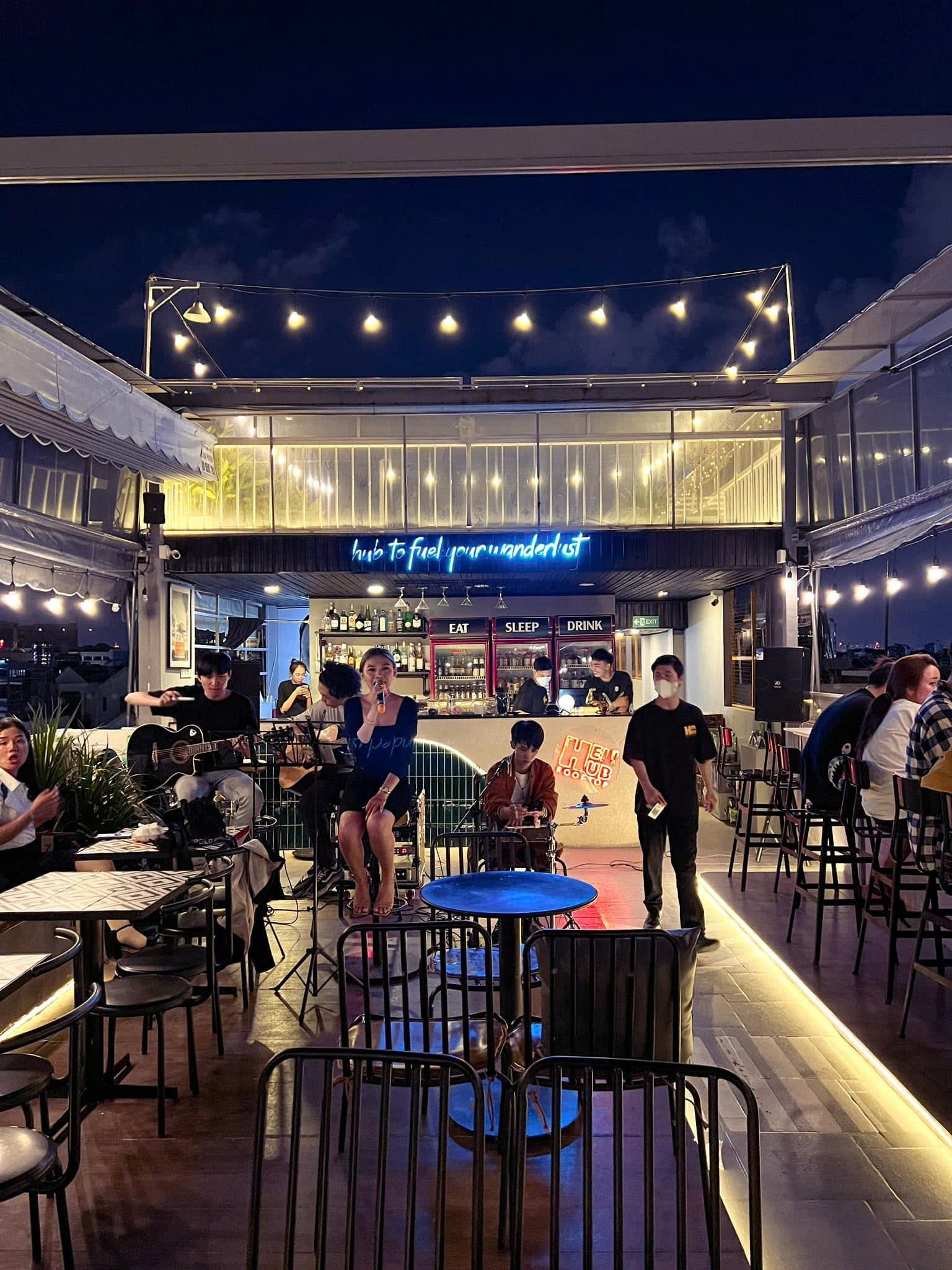 Cho thuê lại toàn bộ quán cà phê rooftop 2 tầng tại Nguyễn Văn Công, Gò Vấp