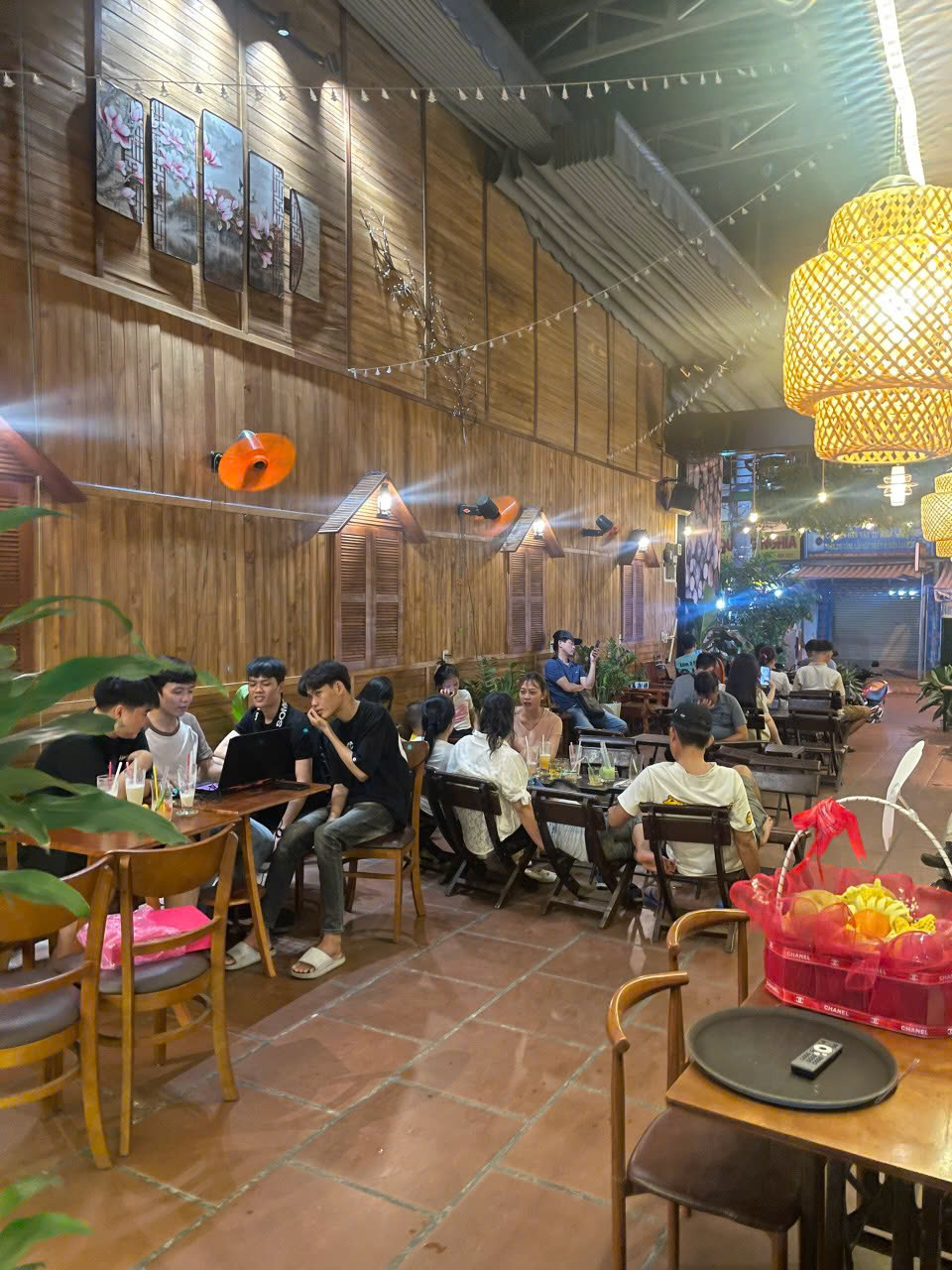 Cần sang quán cafe Mặt tiền lớn Phạm Văn Chiêu đối diện trường Cao Đẳng Gò vấp 