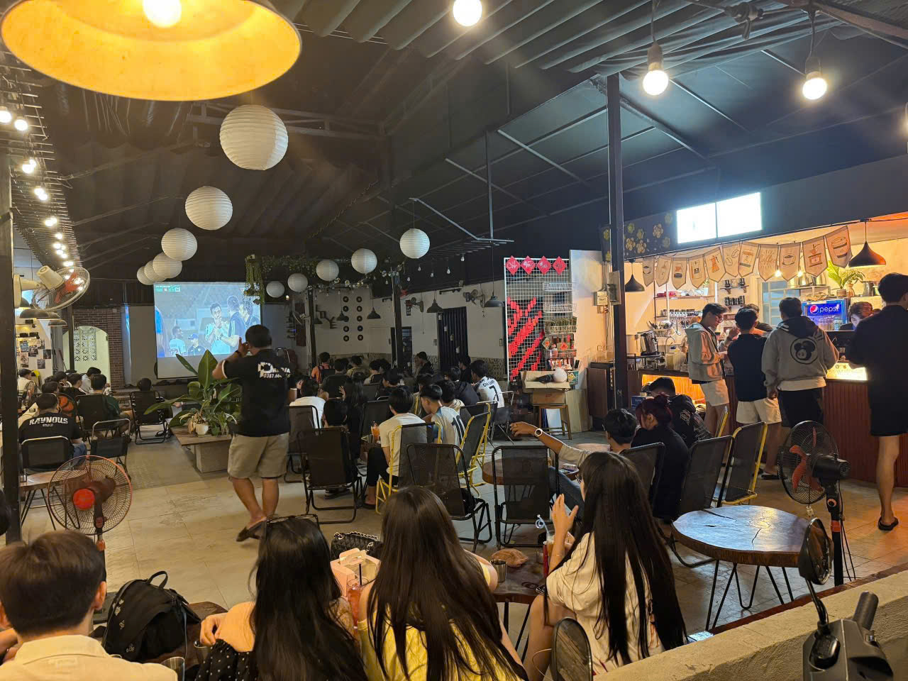 Sang nhượng quán cafe 24h mặt tiền, Phường 6, Gò Vấp