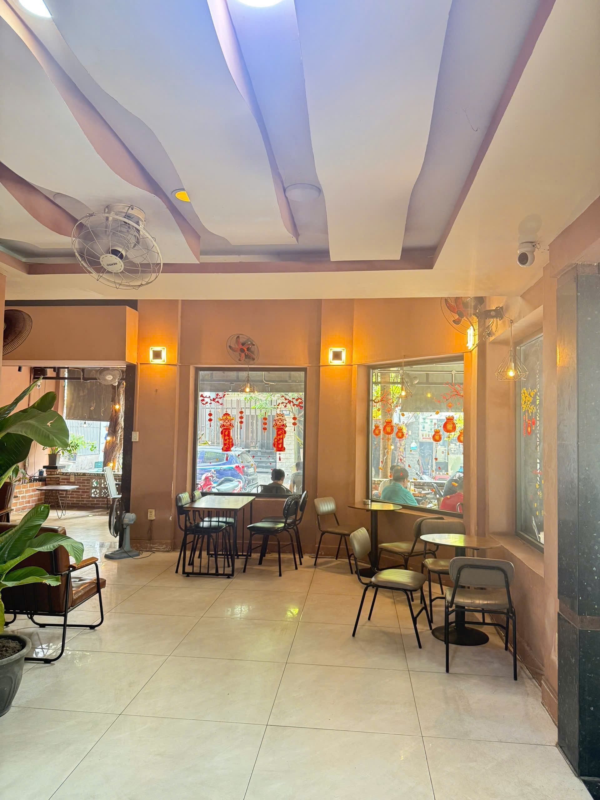 Sang nhượng quán cafe góc 2 mặt tiền công viên – P.17, Gò Vấp