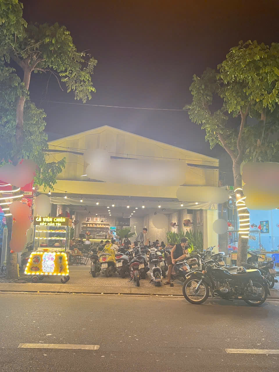 Sang nhượng quán cafe mặt tiền đường, ngay khu vực Chợ Phạm Văn Bạch, Gò Vấp.