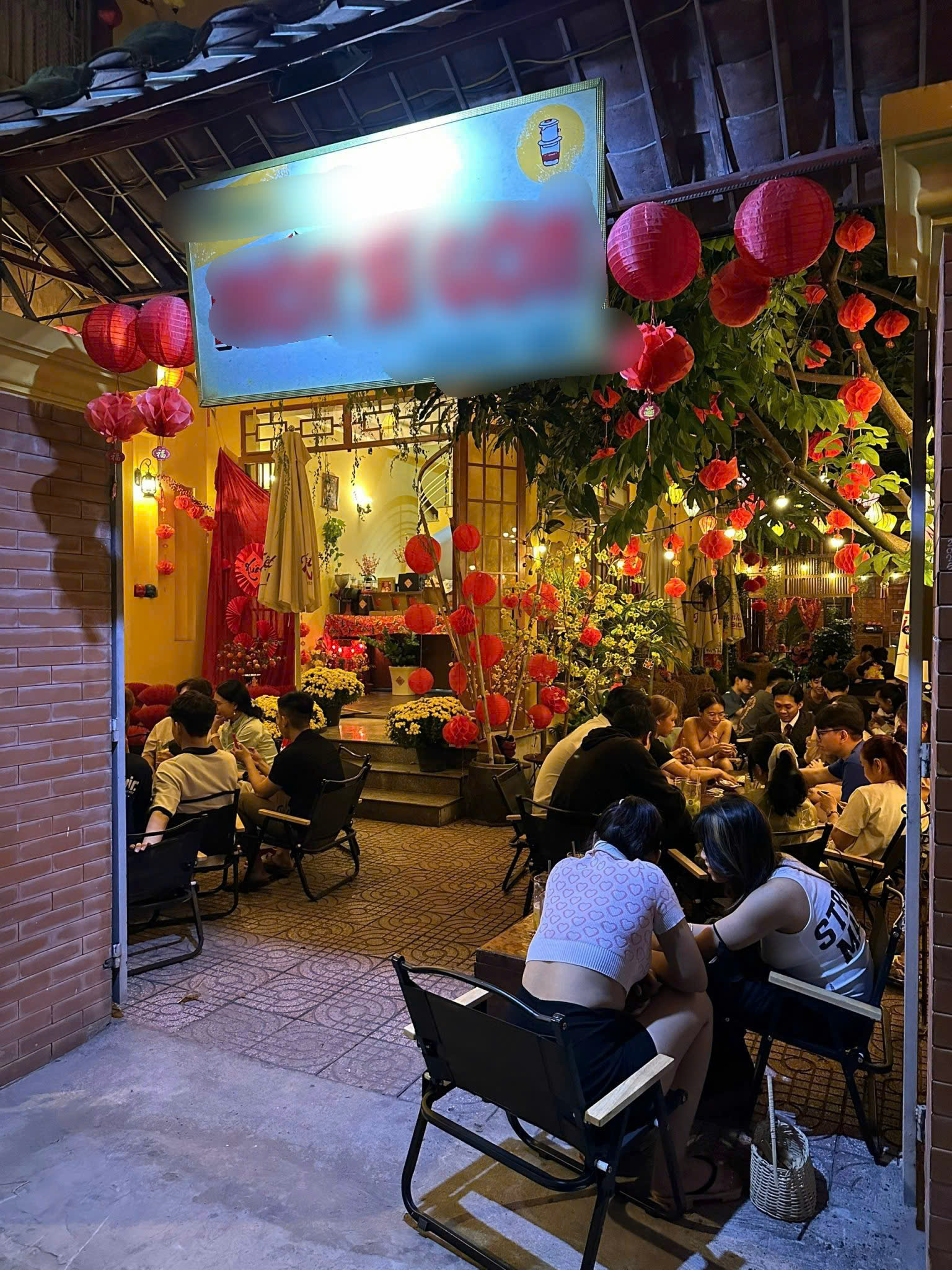 Sang quán cafe sân vườn – Hóc Môn