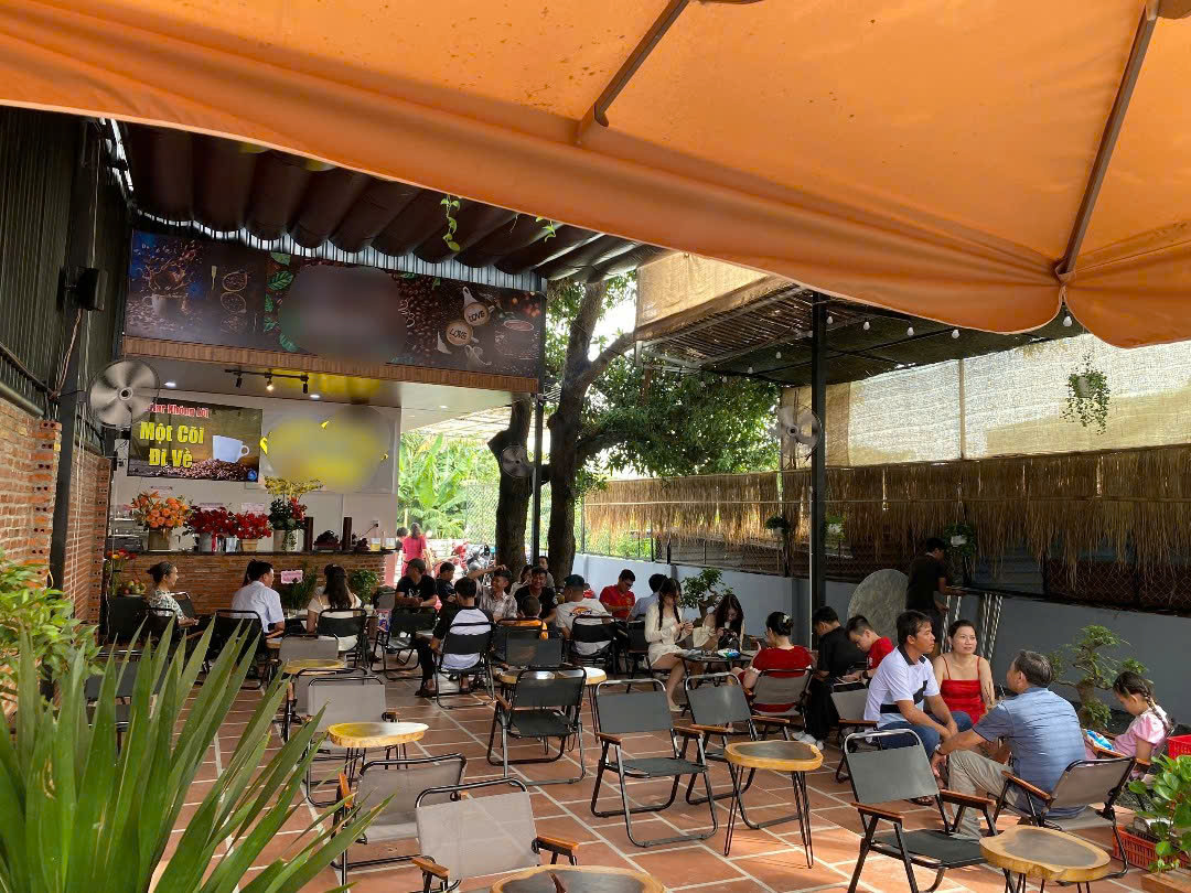 Sang quán cafe 1000m2 mặt tiền Bùi Công Trừng – Hóc Môn