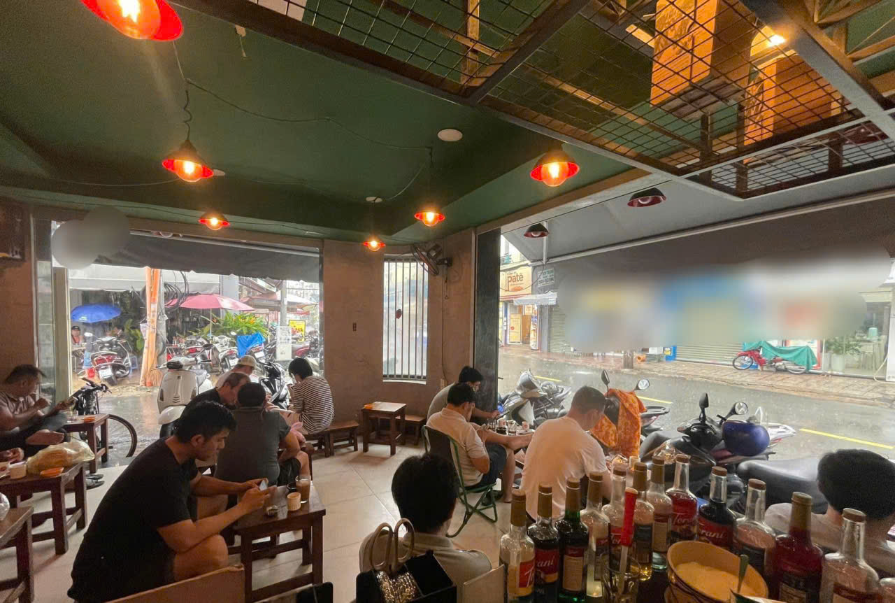 Sang quán cà phê góc 2 mặt tiền cực đẹp ngay Phường 14, Phú Nhuận 
