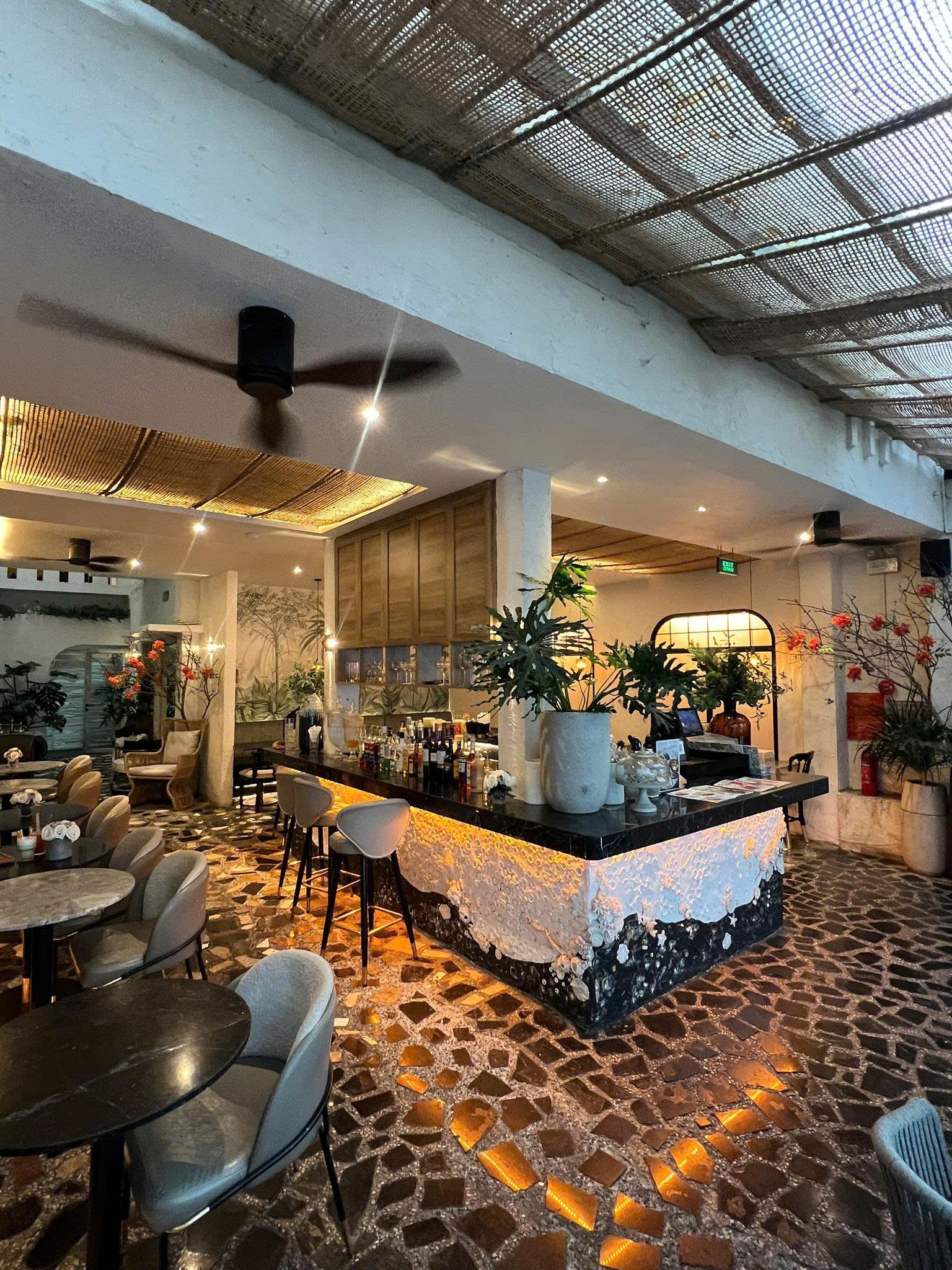 Cần sang nhượng mô hình Café Bistro kết hợp bánh mì – Nguyễn Văn Trỗi, Phường 10, Quận Phú Nhuận