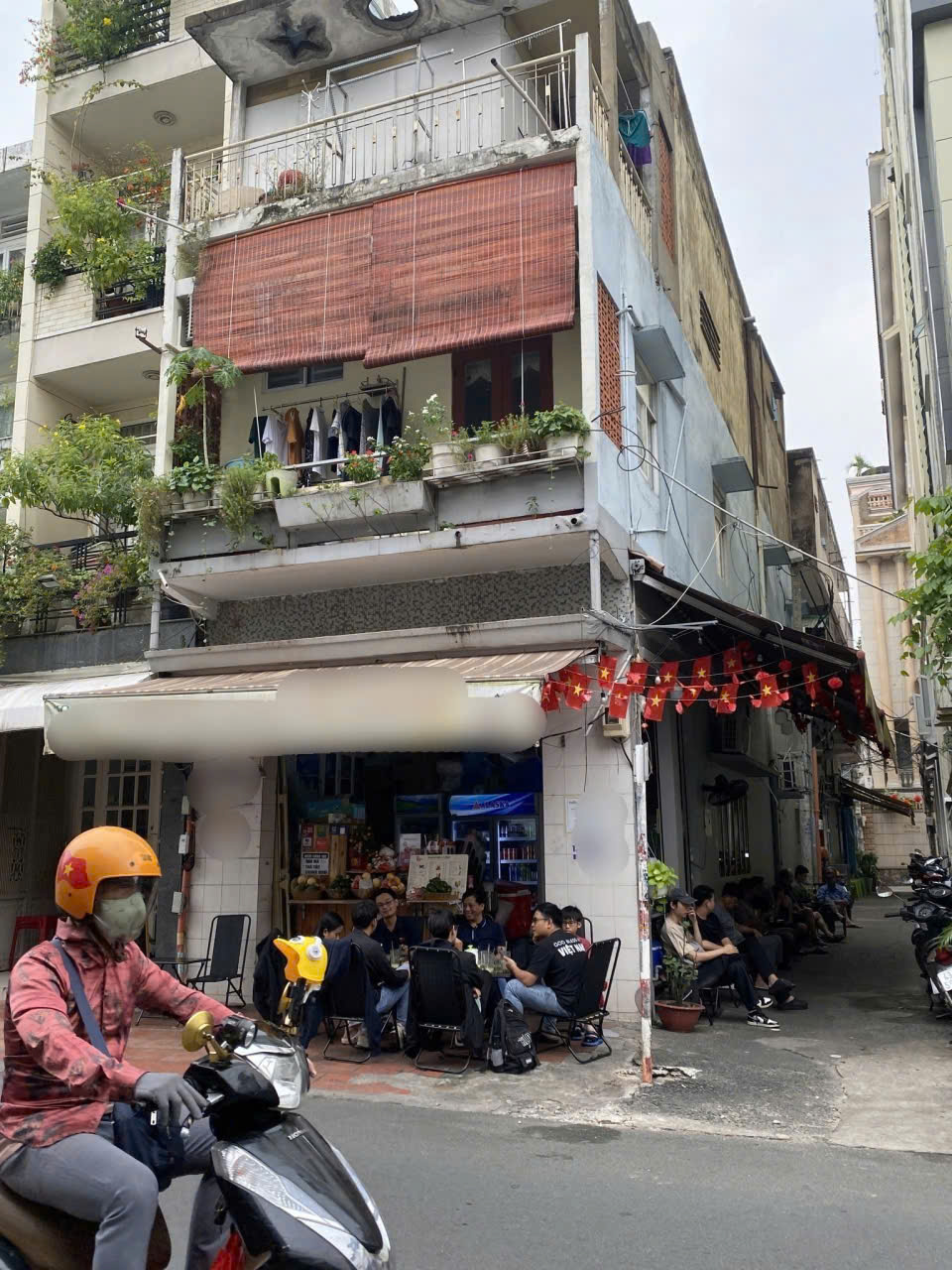 Sang quán nước ép góc 2MT, Phường 13, Phú Nhuận