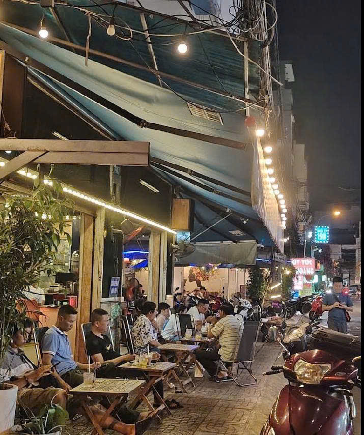 SANG QUÁN CAFE GÓC 2MT HỒ BÁ KIỆN – QUẬN 10