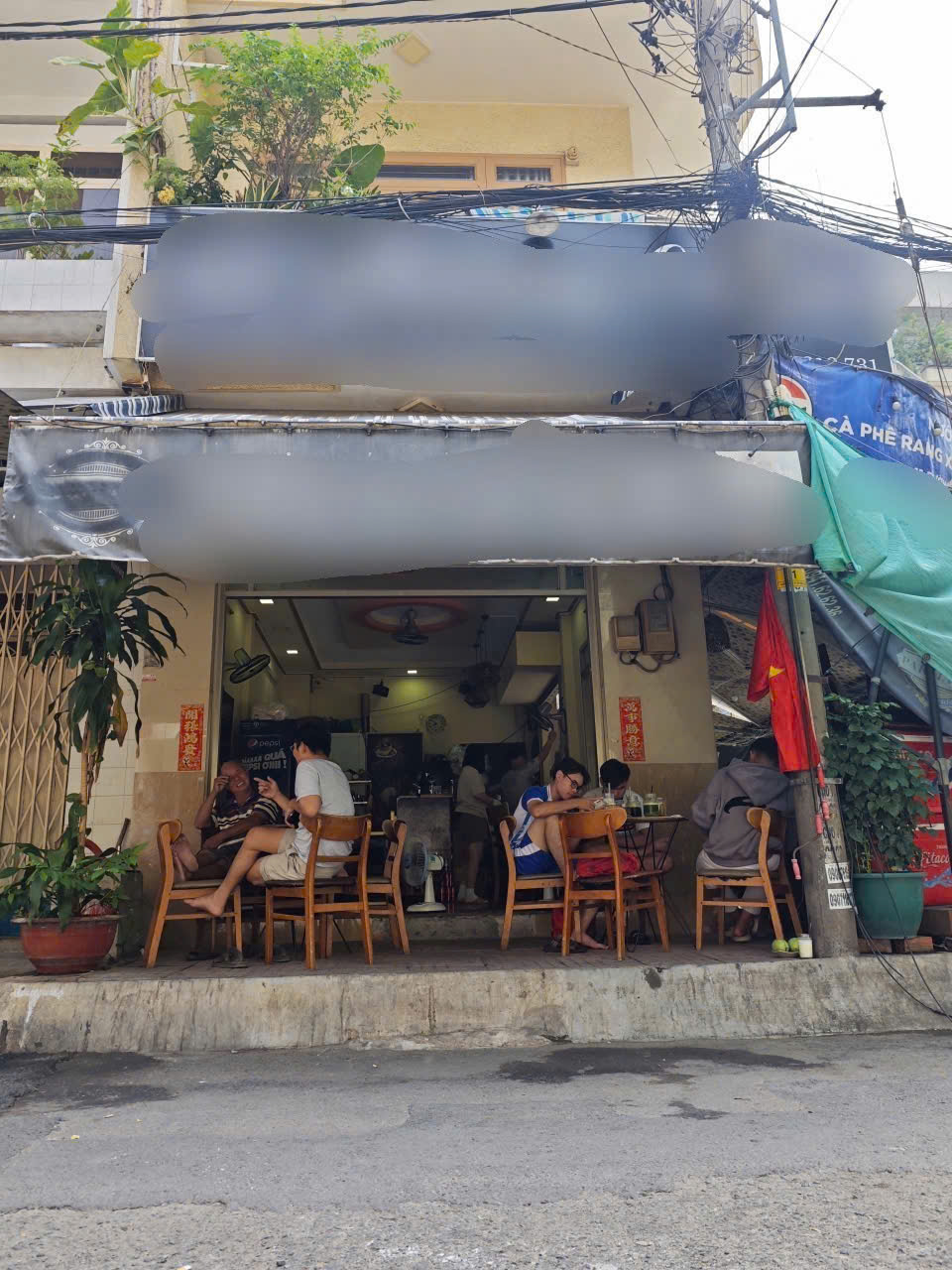 Sang quán cafe 2 mặt tiền vị trí đẹp khu Cư Xá Bình Thới, Quận 11.