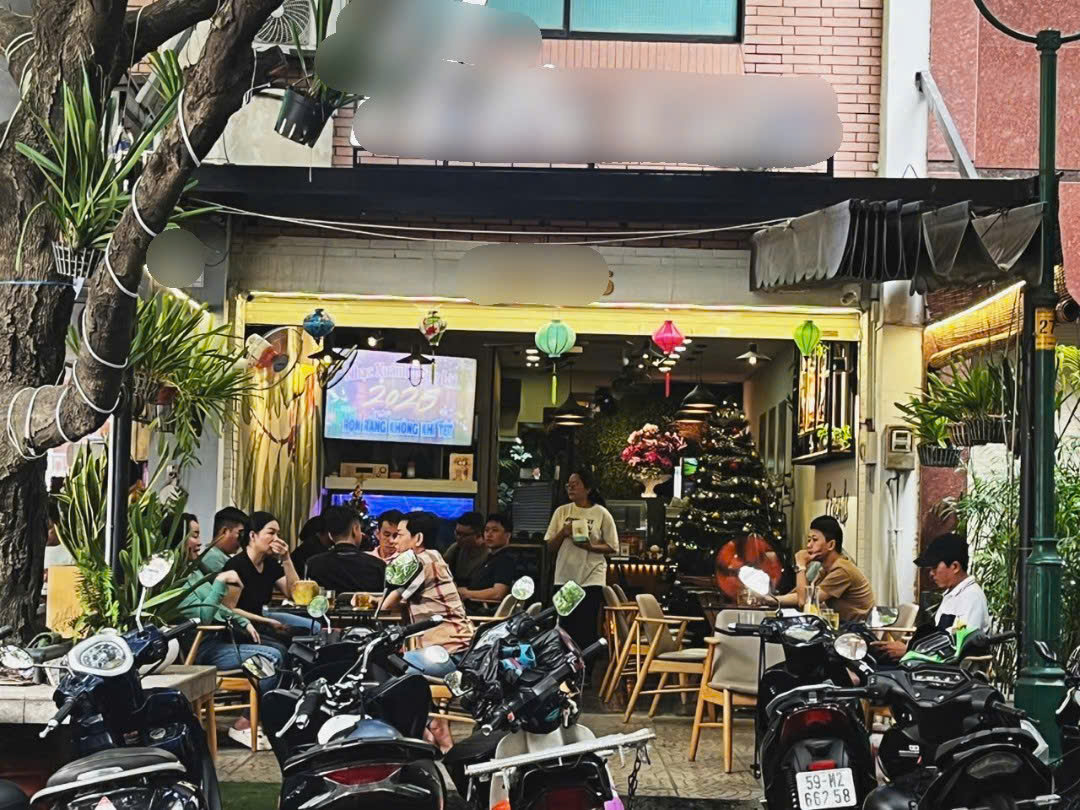 Sang quán cafe mặt tiền đường lớn , Phường 15 , Quận 11 