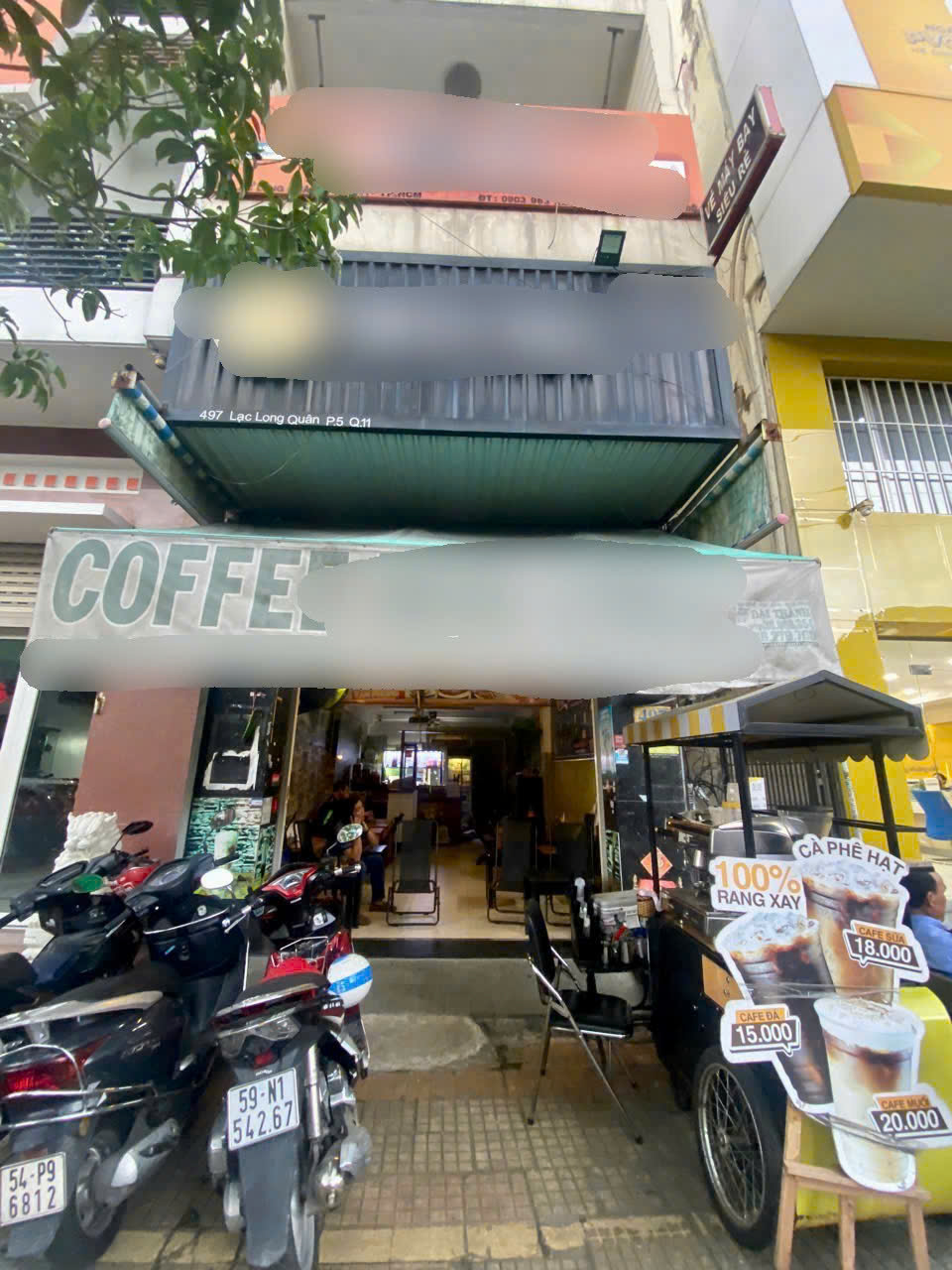 Sang quán cà phê mặt tiền Lạc Long Quân, Quận 11