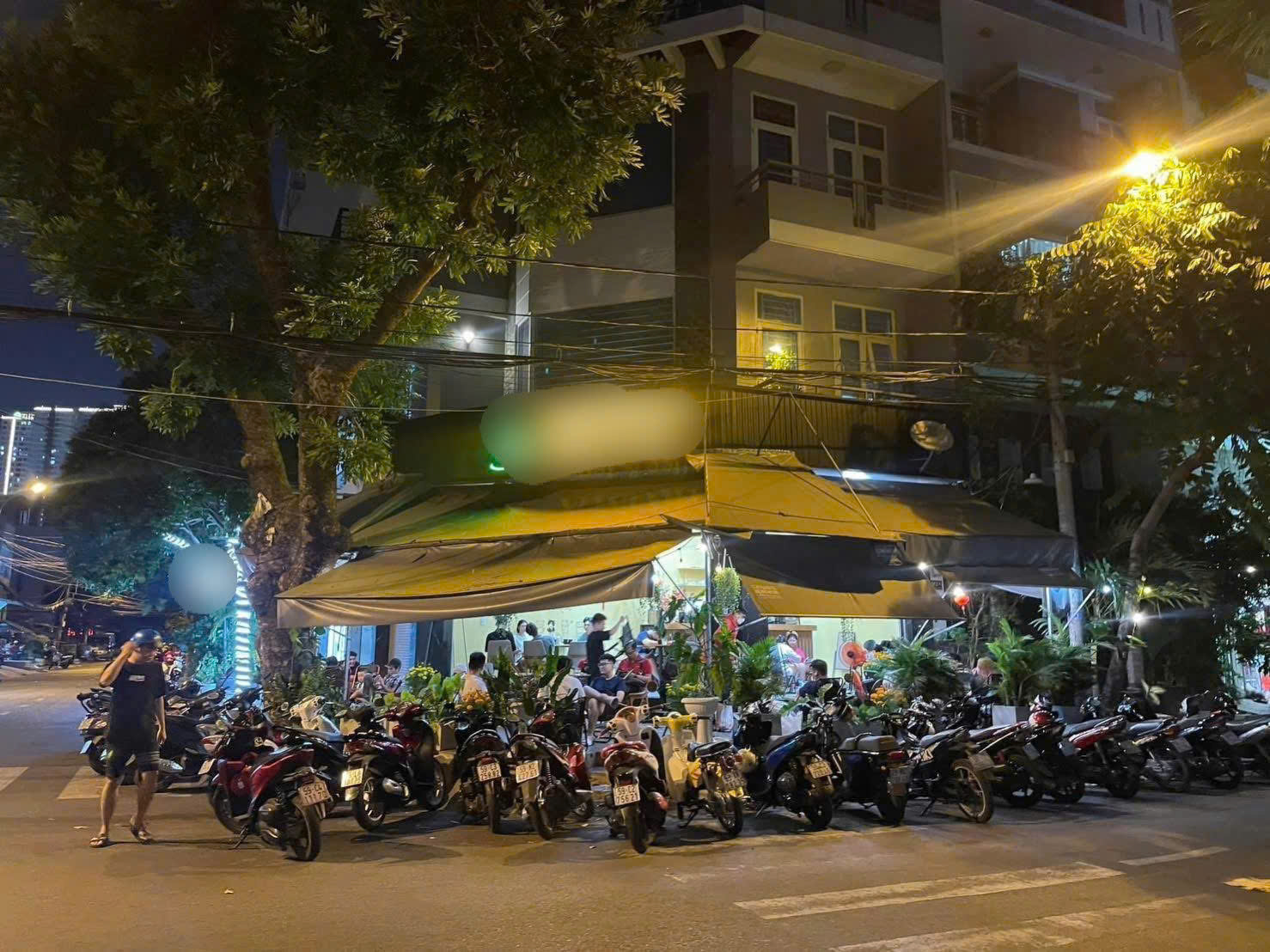 Sang quán cà phê góc 2 mặt tiền – Tân Hưng, Quận 7. 