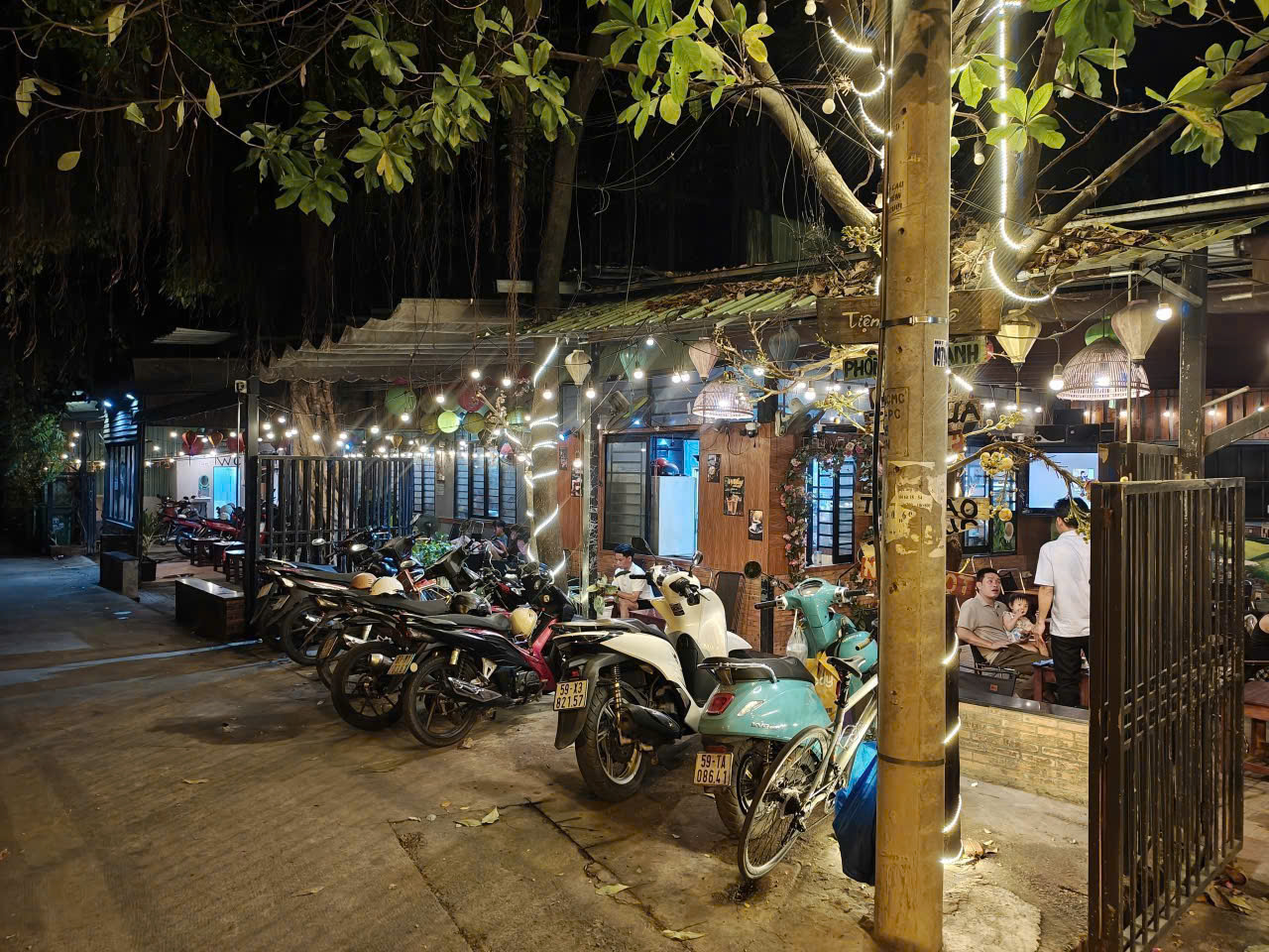 Sang quán cà phê doanh thu ổn định 5,5 triệu/ngày – góc 2 mặt tiền đường Thạnh Lộc, khu vực An Phú Đông, Quận 12.
