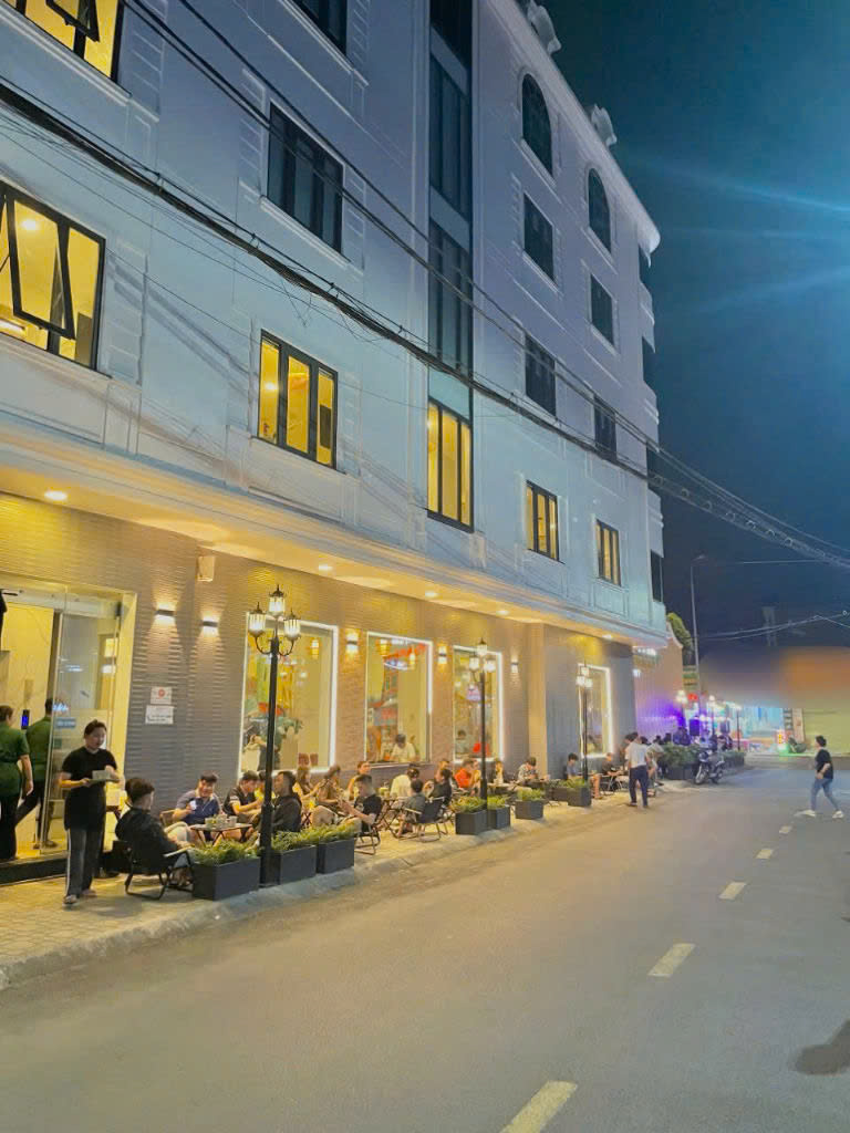 Sang quán cafe đẹp 2  mặt tiền đường Lê Văn Khương , Thới An , Quận 12