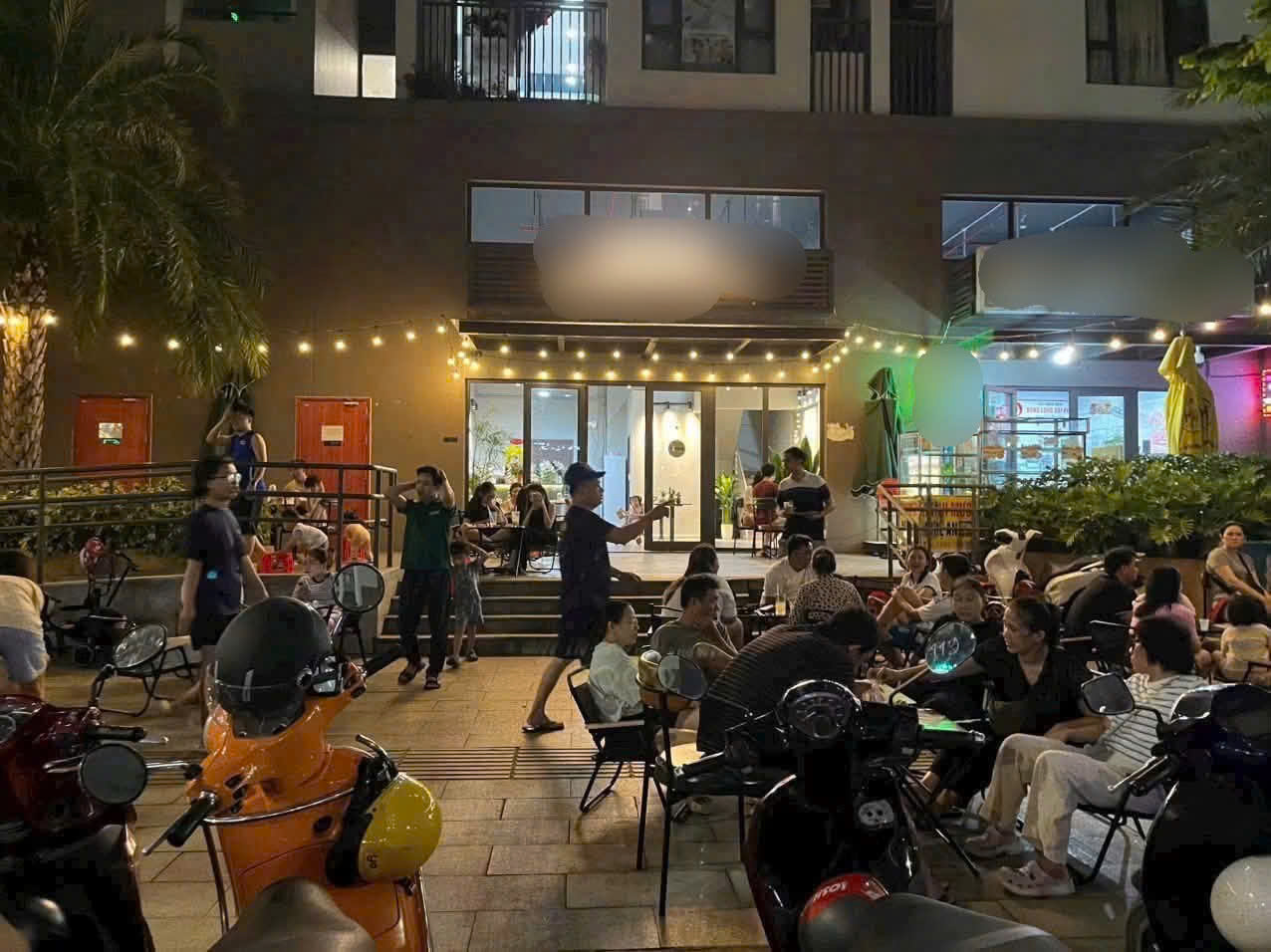 SANG NHƯỢNG QUÁN KEM & COFFEE SHOUSEHOUSE PICITY HIGH PARK, QUẬN 12