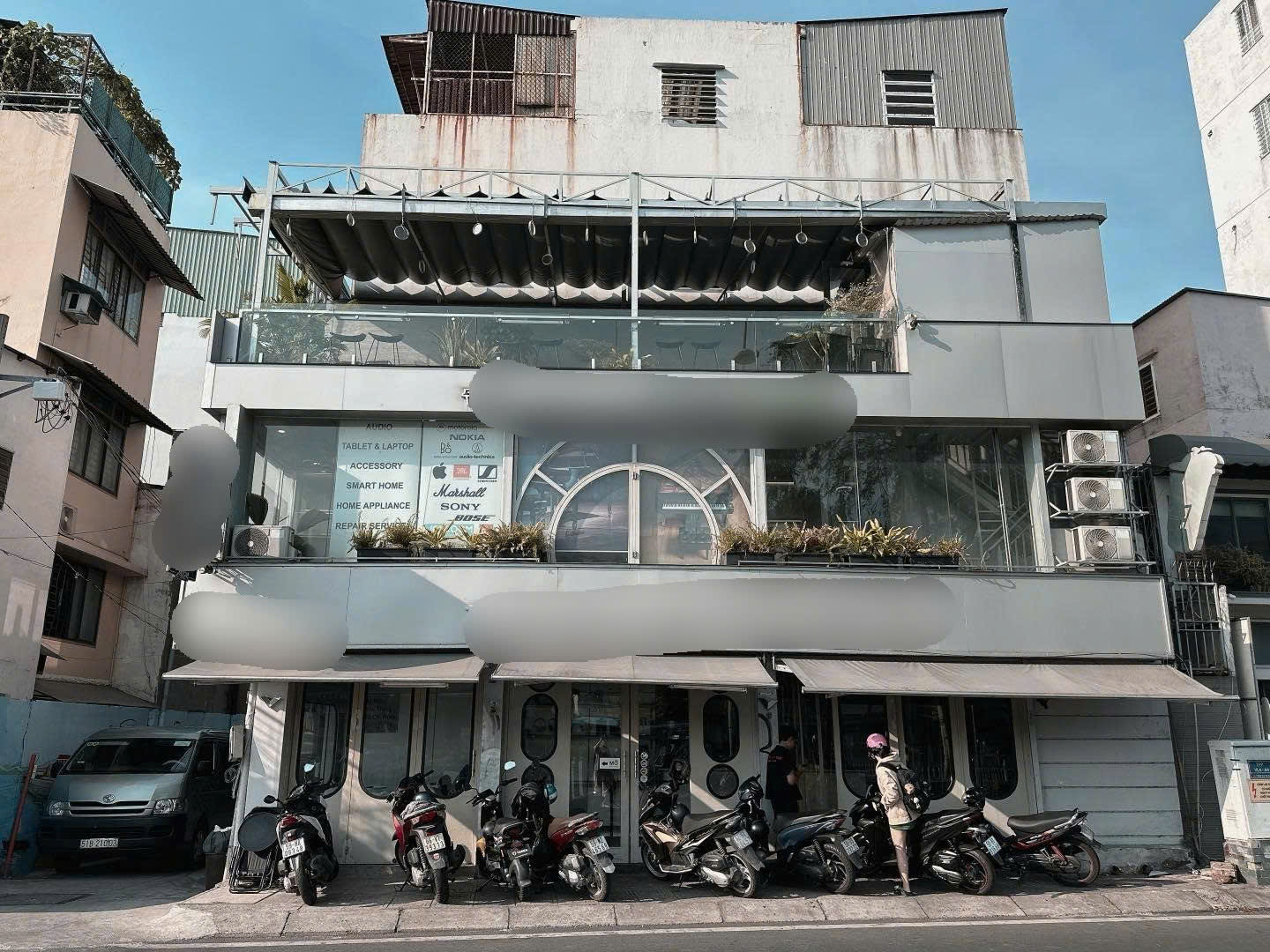 Sang nhượng quán cà phê mặt tiền đường, Phường 12, Quận 3