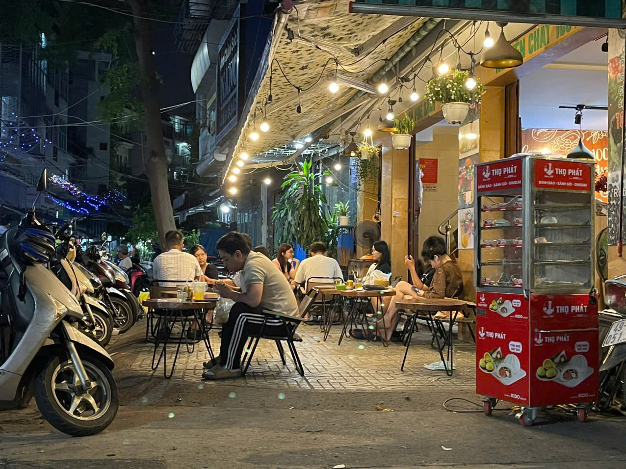Sang nhanh quán cà phê góc 2 mặt tiền khu Cách Mạng Tháng 8 – Nhiêu Lộc, Quận 3