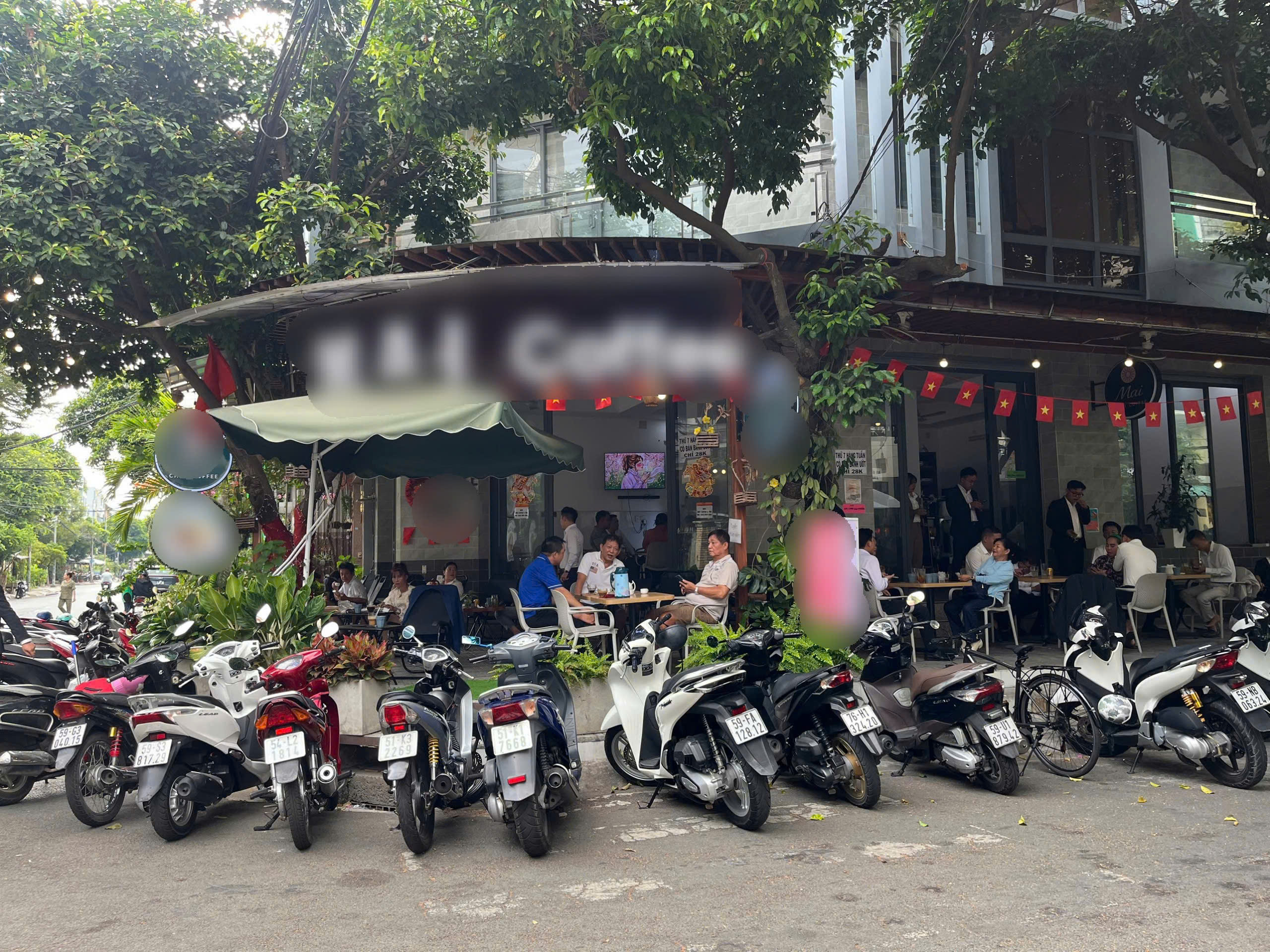 Sang quán cà phê góc 2 mặt tiền khu Bình Phú, Quận 6