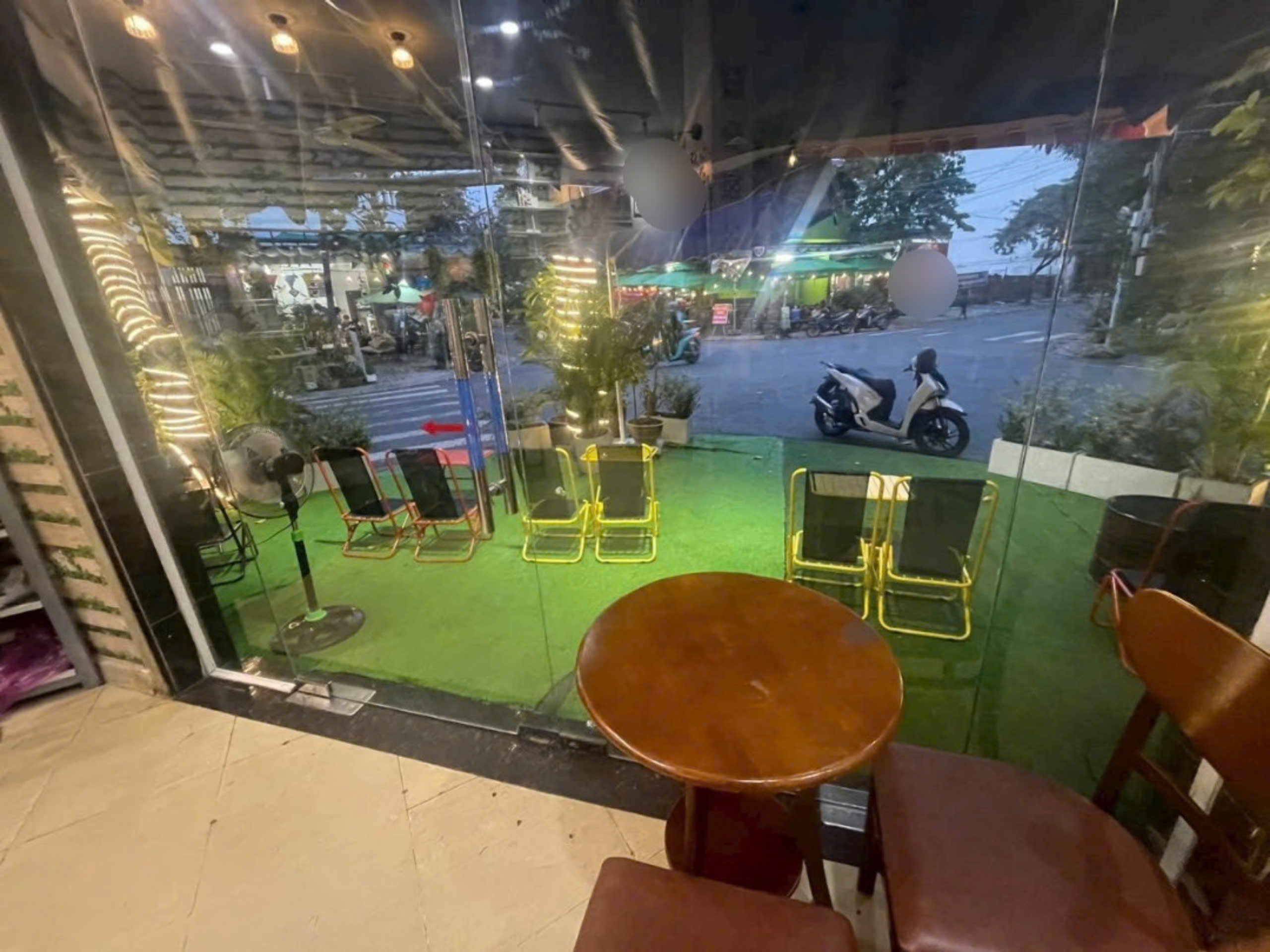 Sang quán cafe góc 2 mặt tiền đường đẹp Tân Quy, Quận 7