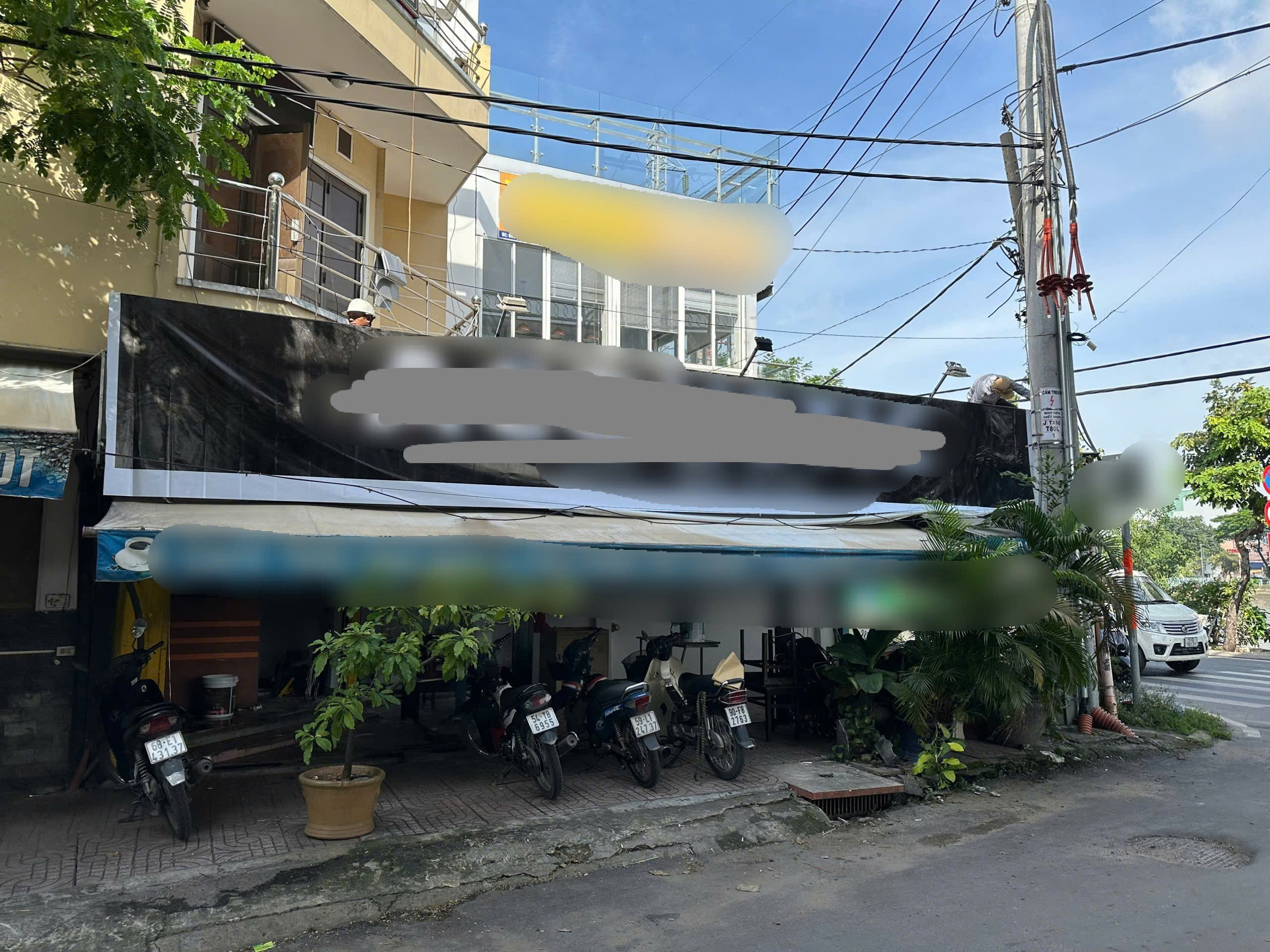 Sang quán cafe góc phường Tân Hưng, Quận 7 