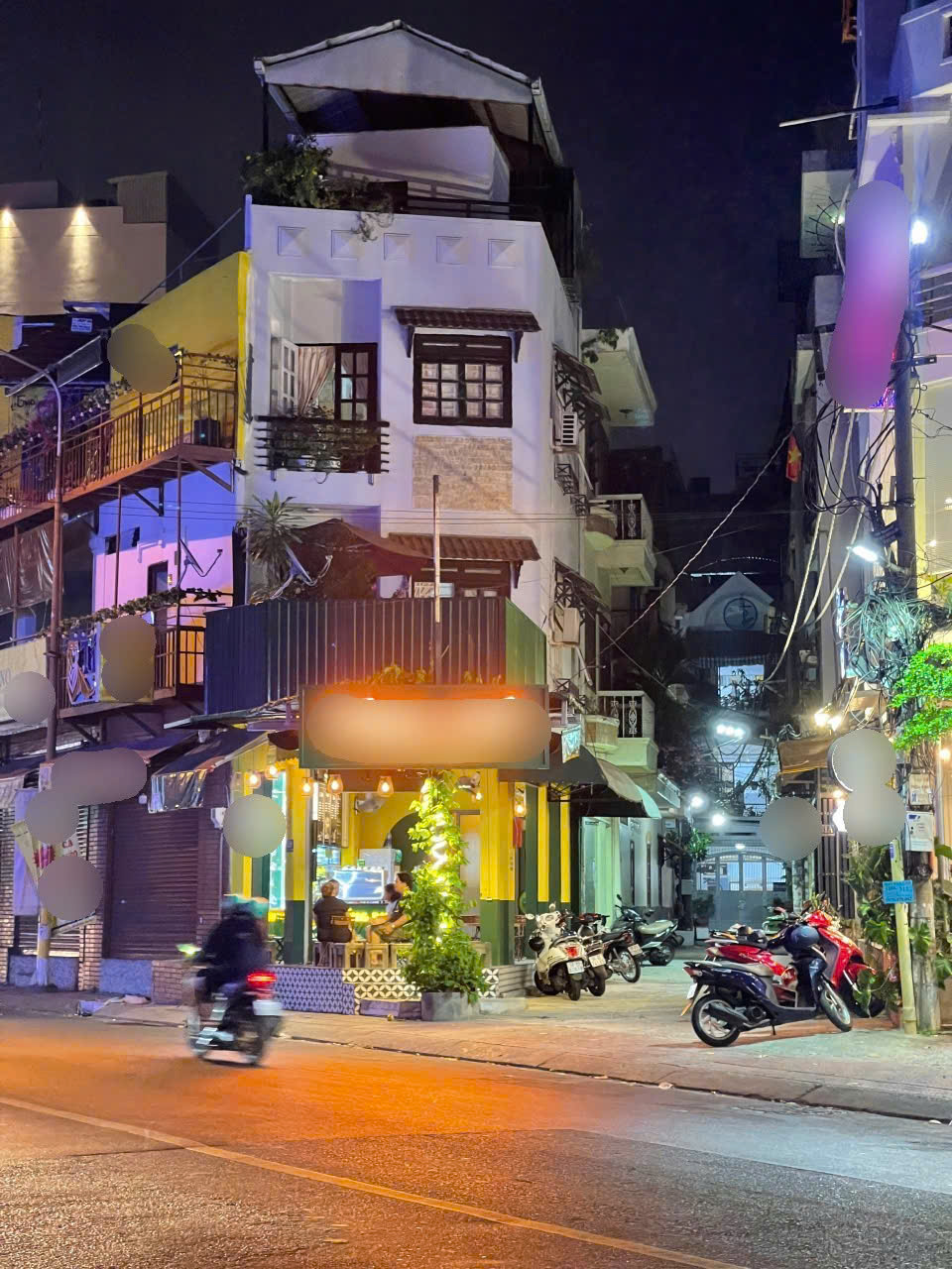 Sang quán cafe góc 2 mặt tiền, khu văn phòng, Phường 4, Tân Bình 