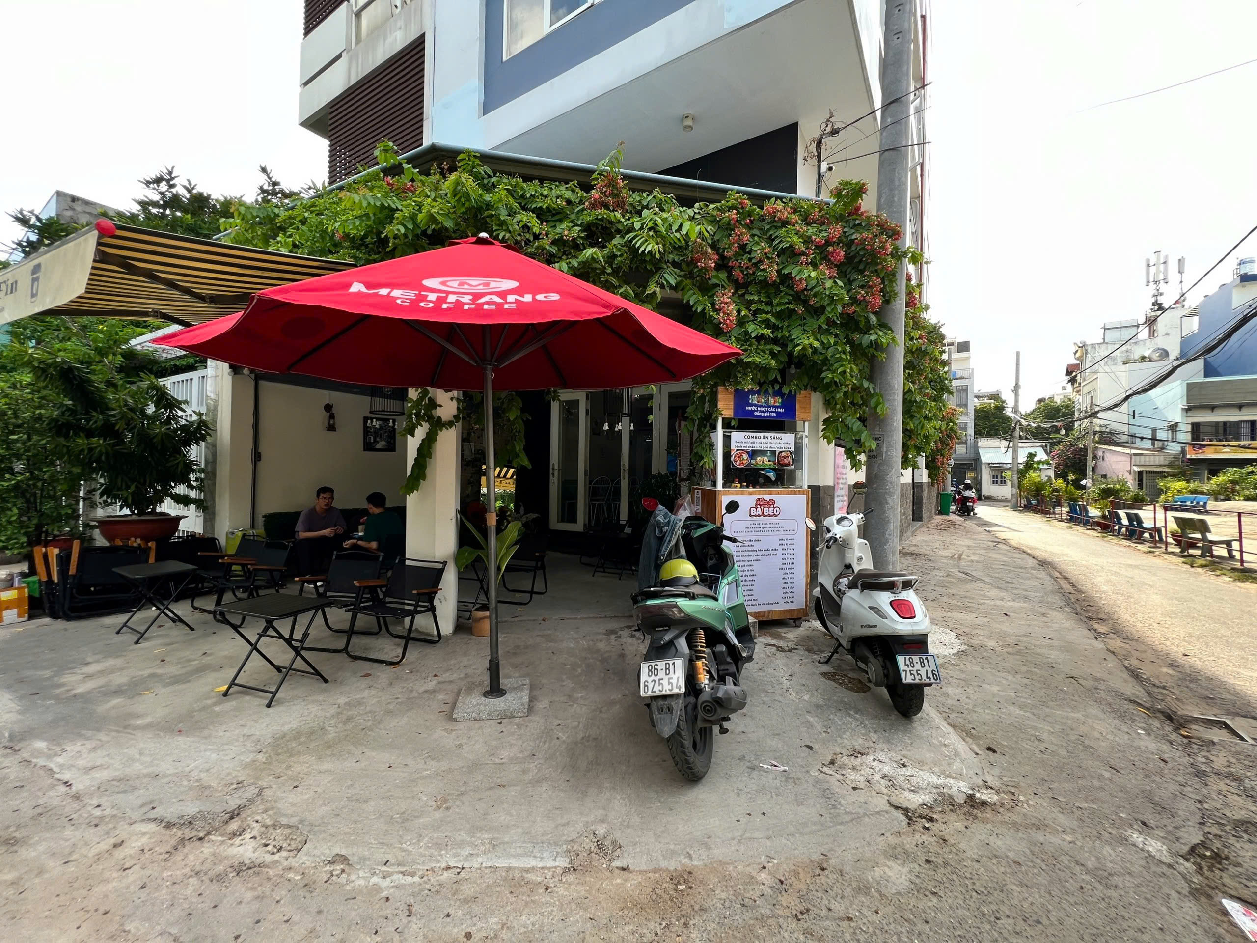 Sang quán cafe góc 2MT  đẹp ,đường trường chinh  Phường 13 Tân Bình 