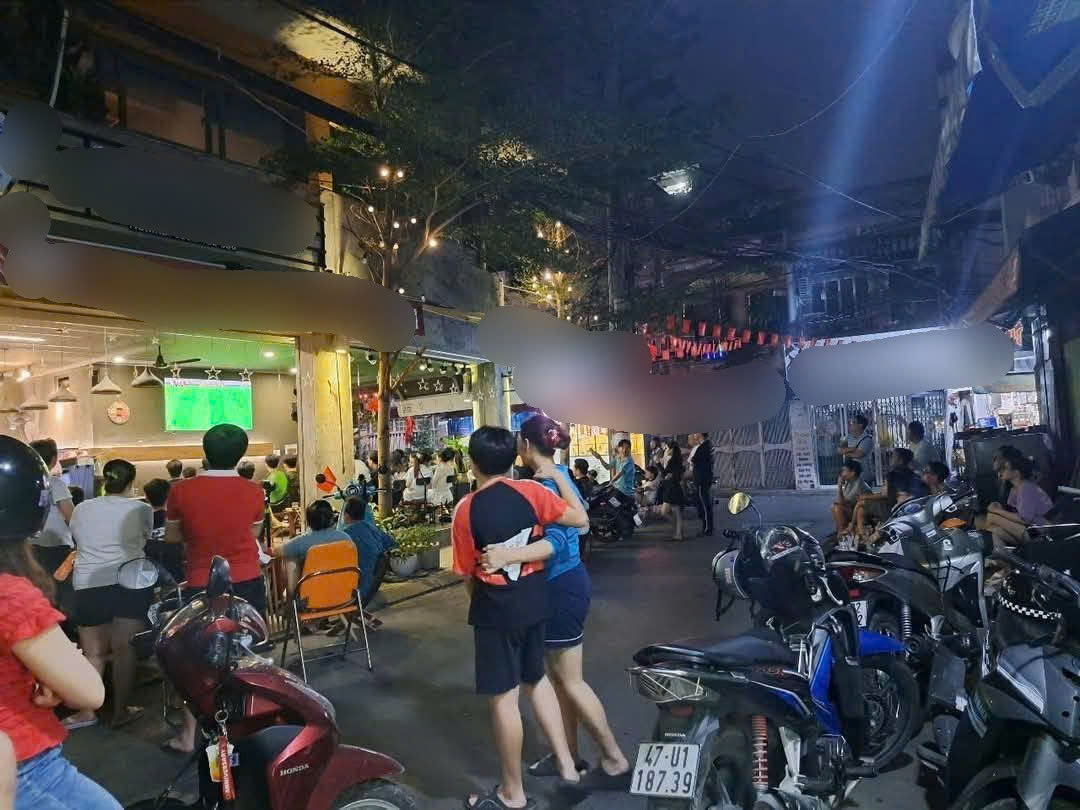 Sang quán cafe góc 2MT khu k300, ngay chợ Hoàng Hoa Thám , phường 13, quận Tân Bình 