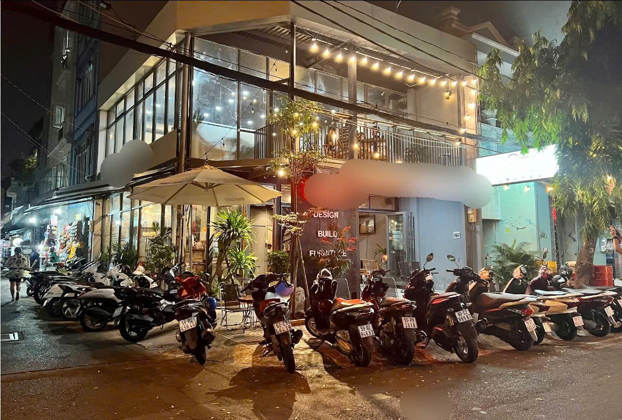 Sang quán cafe căn góc 2MT, khu văn phòng, Phường 13, Quận Tân Bình 