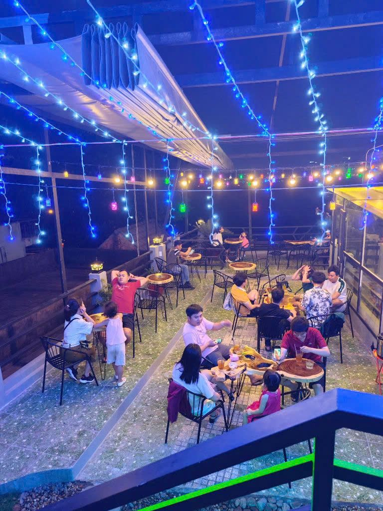 Sang quán cafe view máy bay mặt tiền đường lớn đẹp , Phường 15 , Quận Tân Bình 