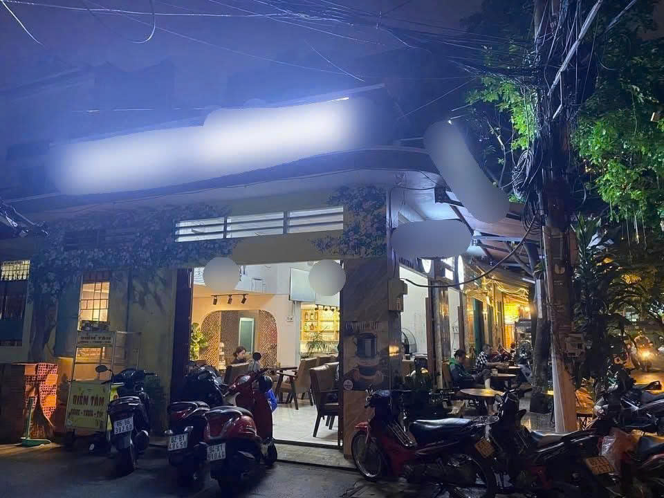 Sang quán cafe 2 mặt tiền khu văn phòng – Quận Tân Bình