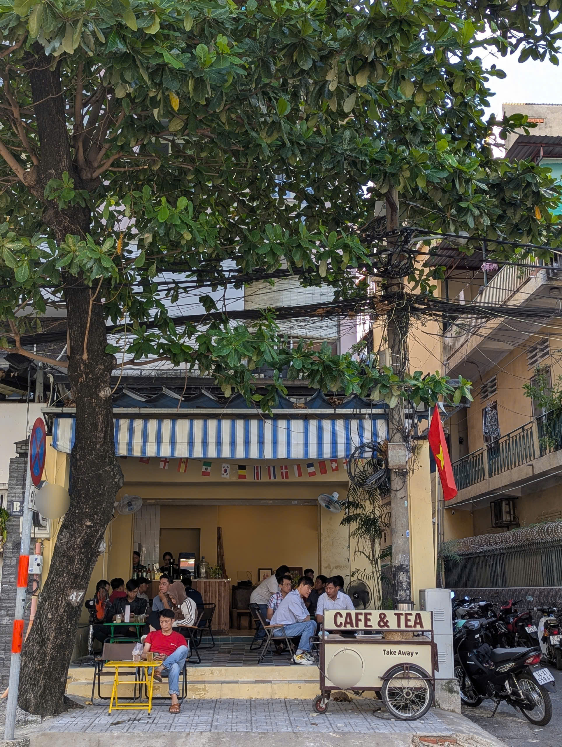 Sang quán quán cà phê góc 2 mặt tiền Bạch Đằng, Tân Bình 