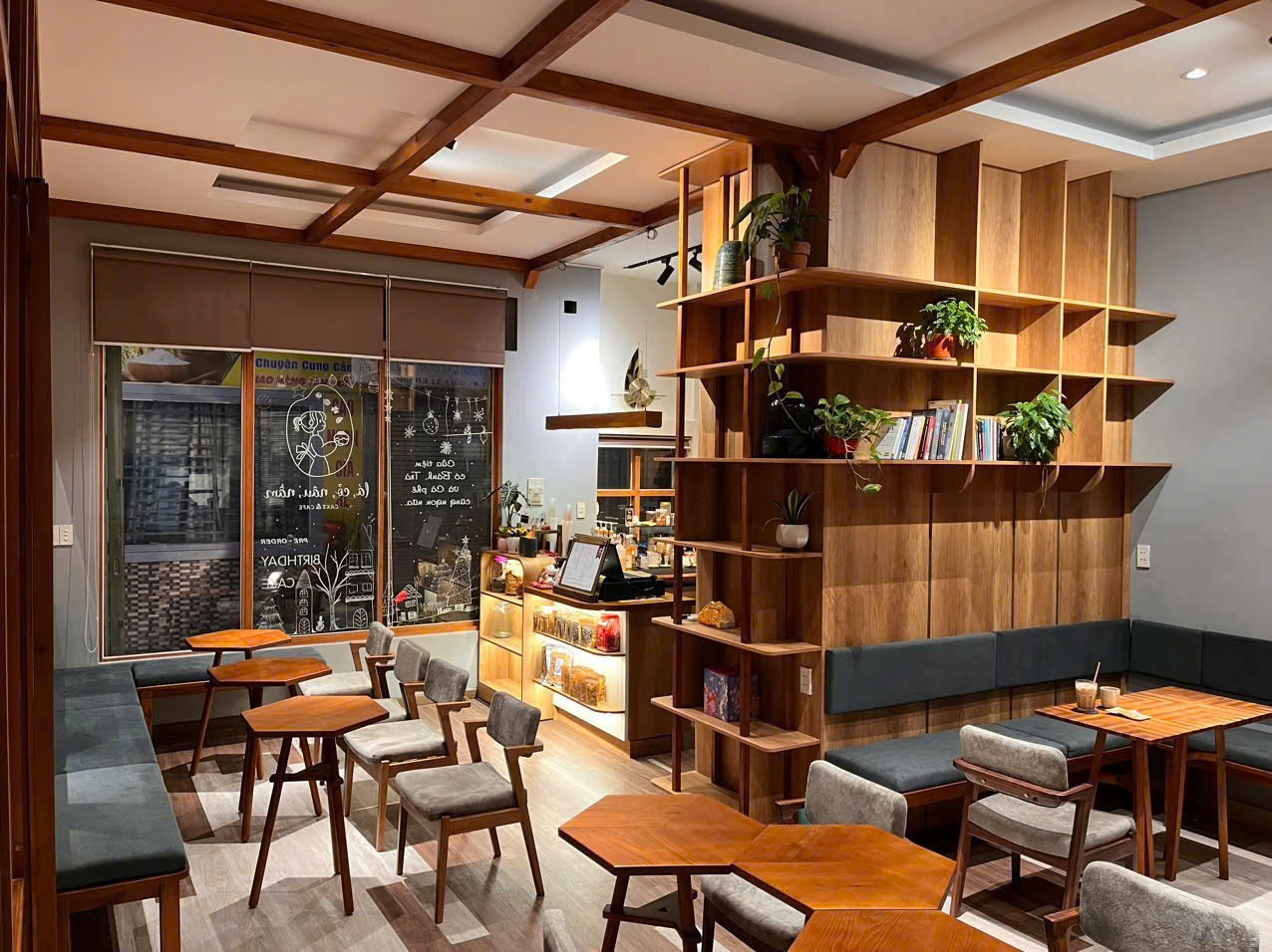 Sang quán cafe vintage góc 2MT, Tân Quý, Tân Phú 