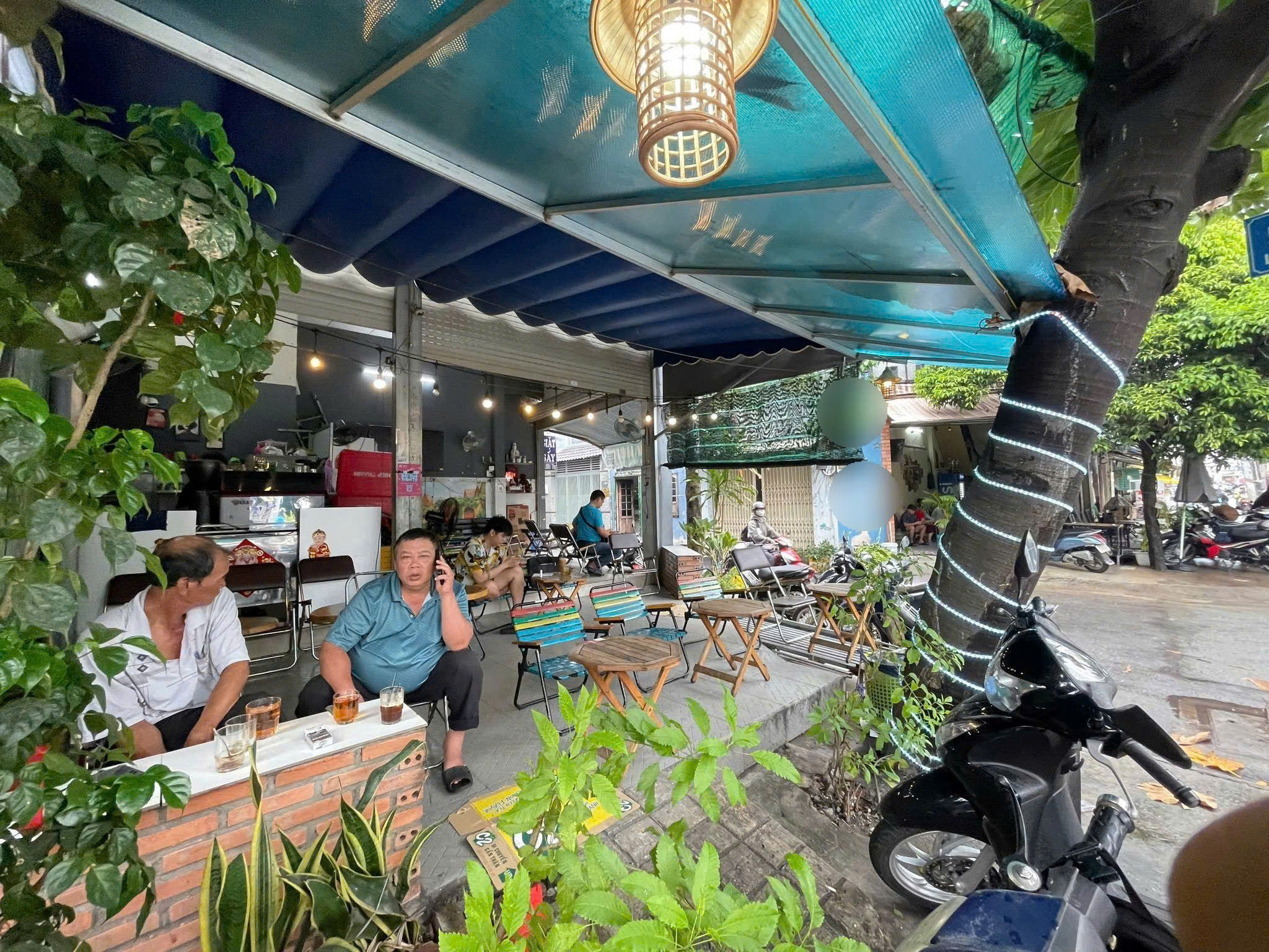 Cần sang lại quán cà phê góc 2 mặt tiền – Quận Tân Phú