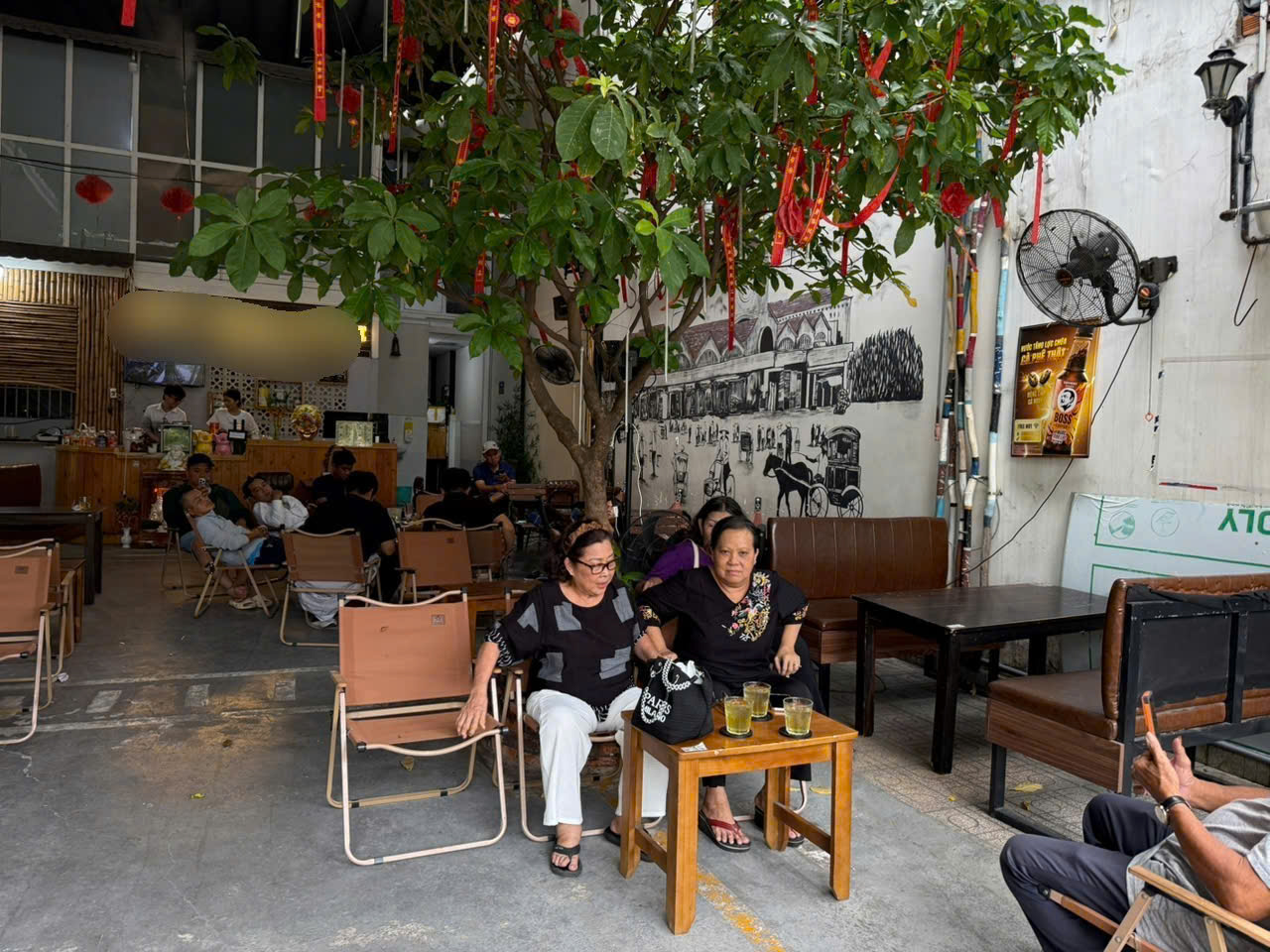 Sang lại quán cà phê mặt tiền đường Hiền Vương, Tân Phú