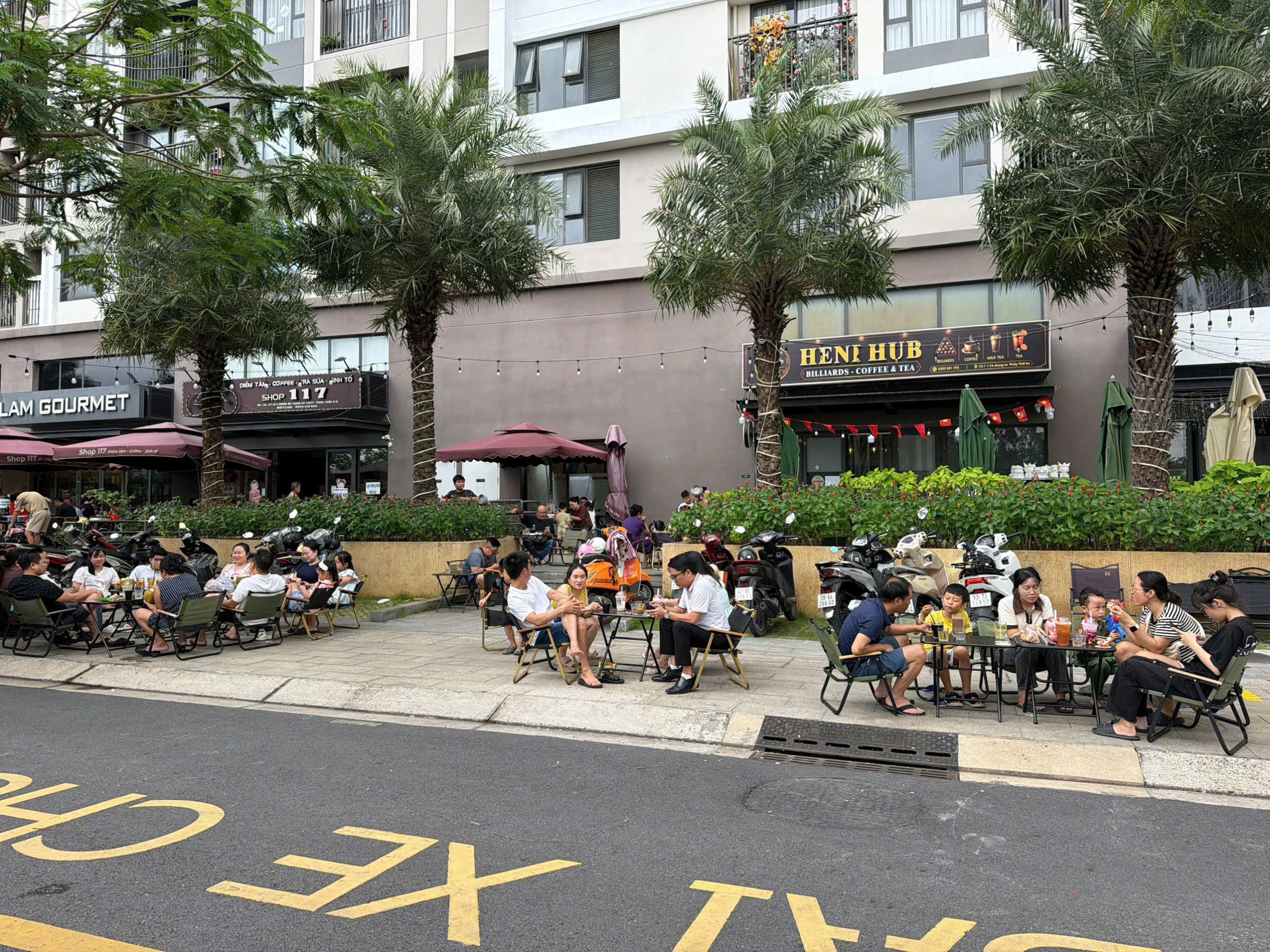 Sang quán cafe kết hợp bida ngay mặt tiền chung cư Picity, Quận 12