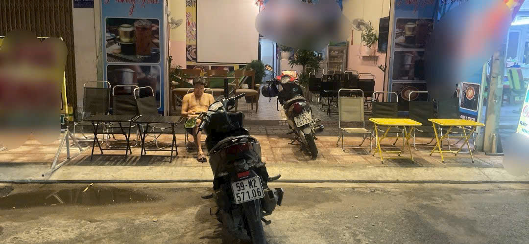 sang quán cafe rẻ đẹp mặt tiền đường lớn Q6 