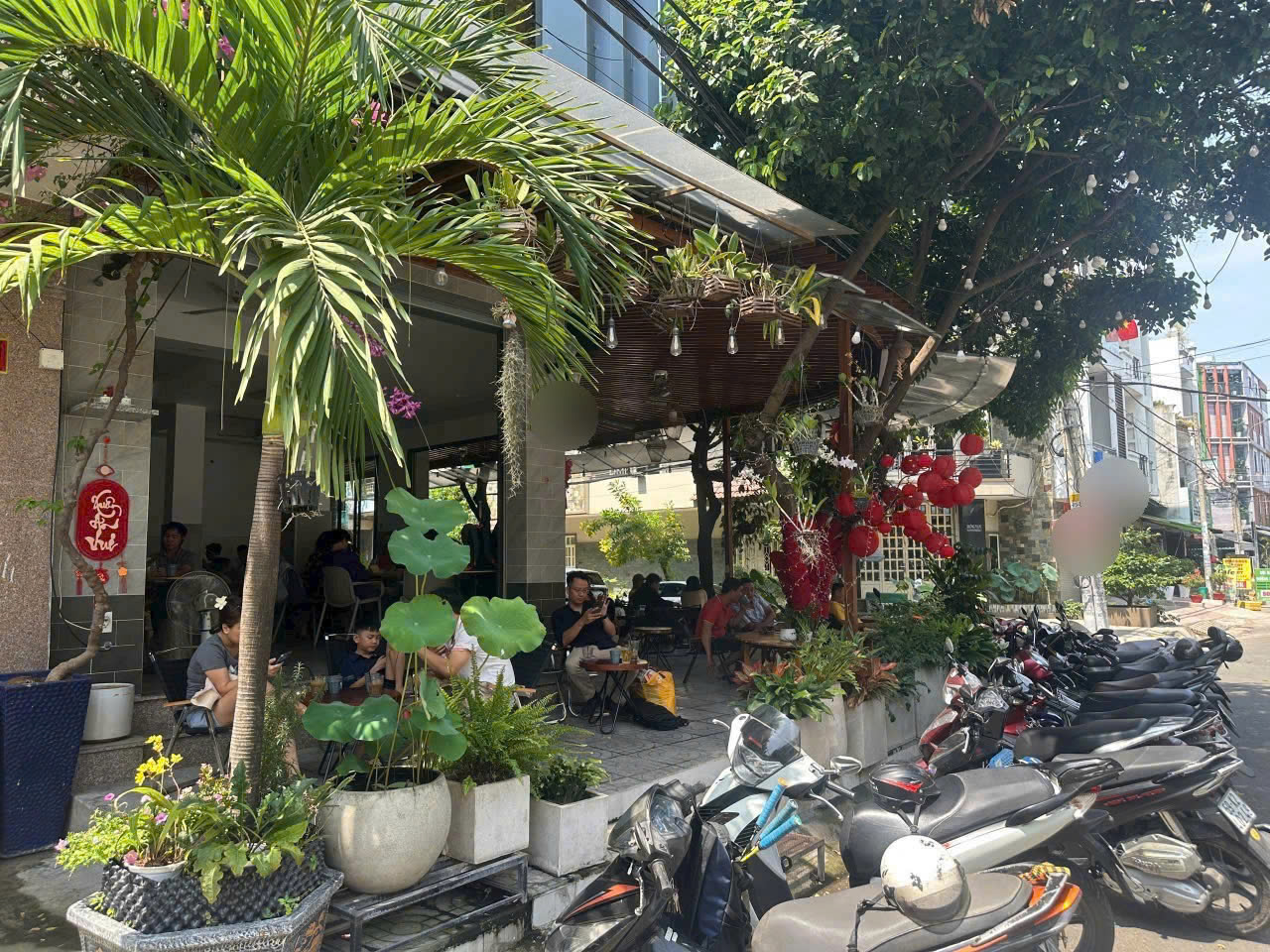 Sang Quán cafe góc 2 mặt tiền, không gian rộng thoáng, vị trí đẹp tại Phường 10, Quận 6