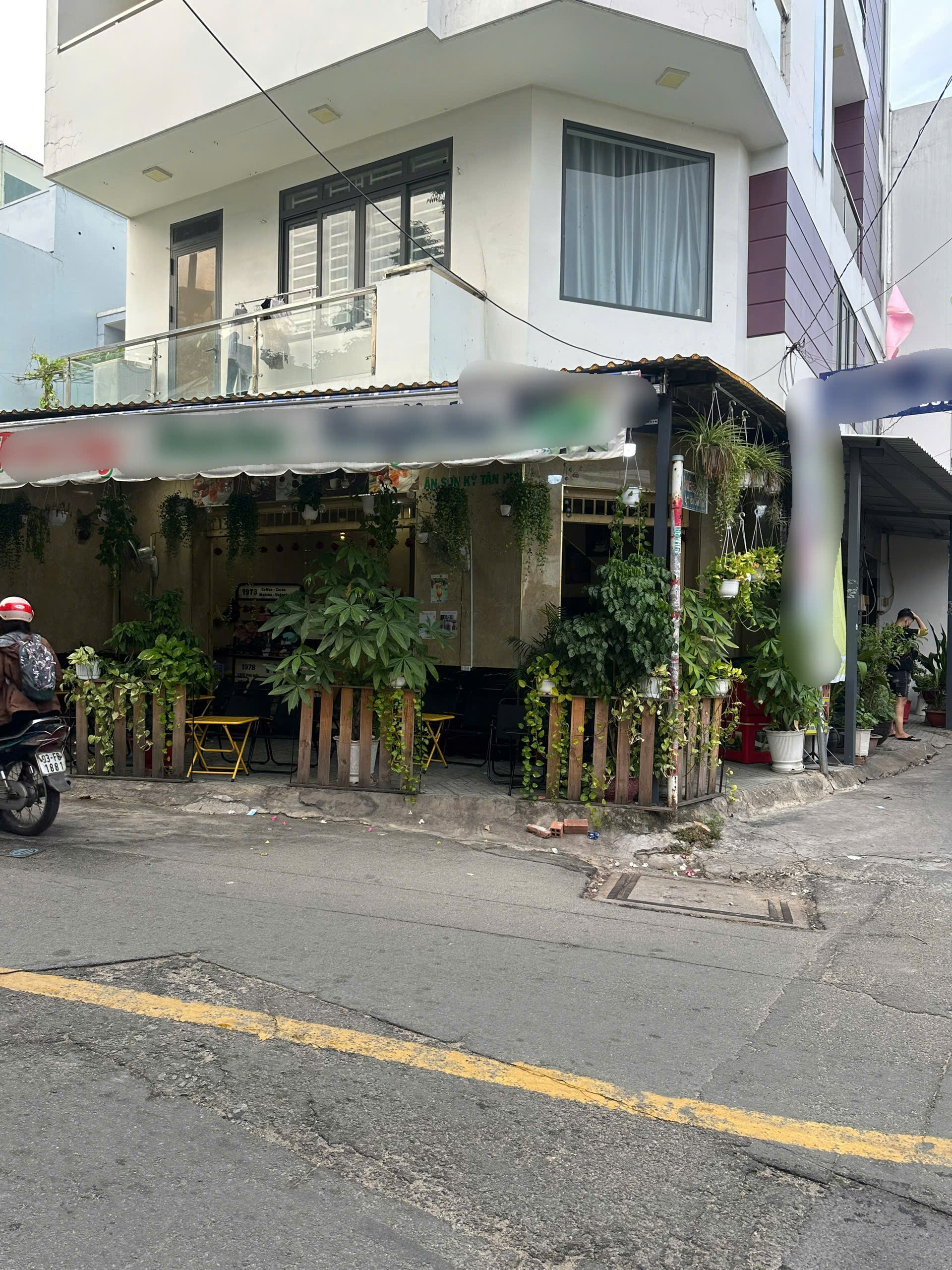 Sang nhượng quán cafe góc 2 mặt tiền hẻm Đỗ Nhuận – Sơn Kỳ, Tân Phú. 