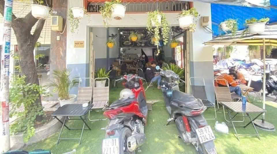 Sang quán cà phê góc 2 mặt tiền tại Quận Tân Phú