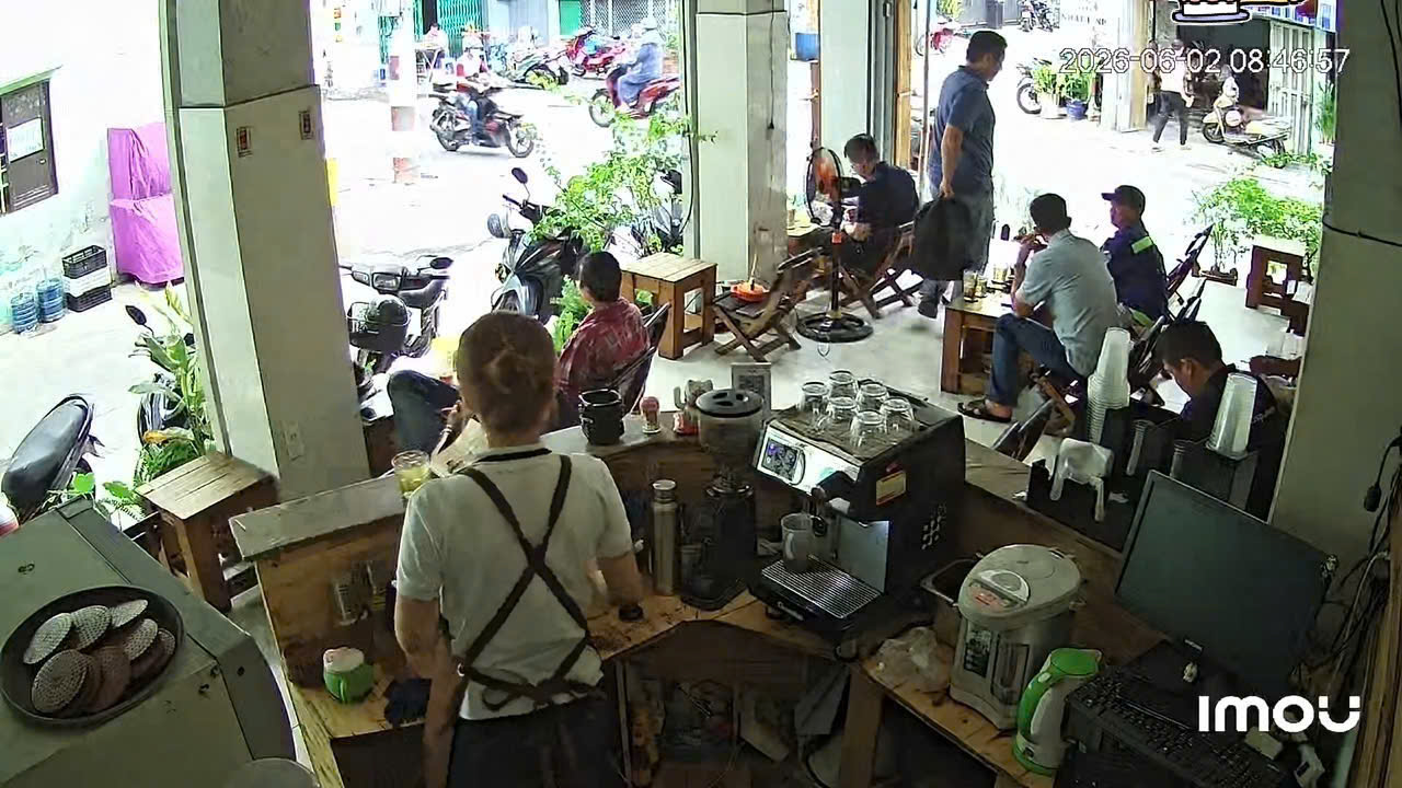 Sang quán cafe góc 2 mặt tiền, gần Đầm Sen, Phú Thạnh, Tân Phú.