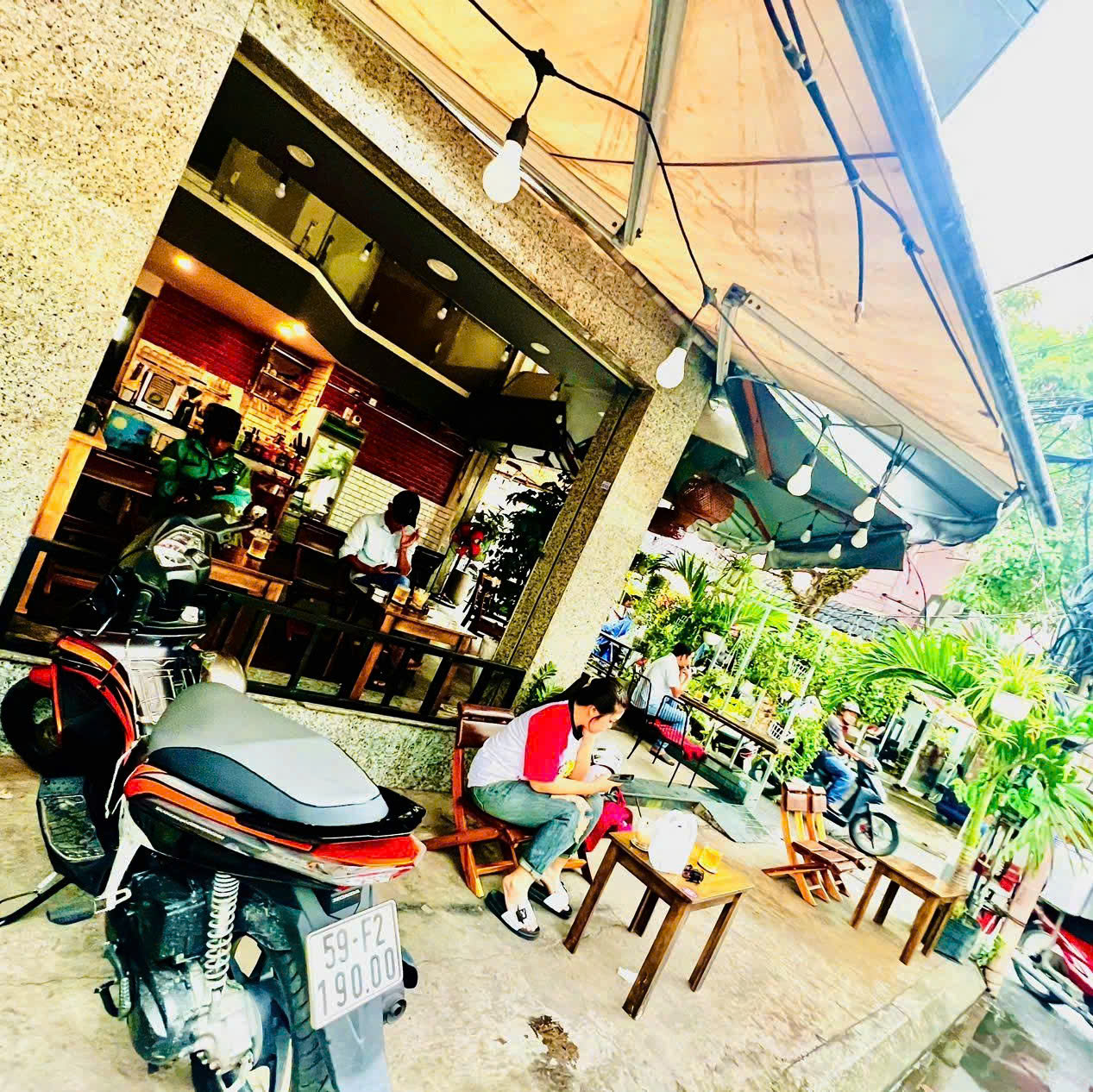Sang quán cafe Tân Sơn Nhì, góc 2MT, Quận Tân Phú 