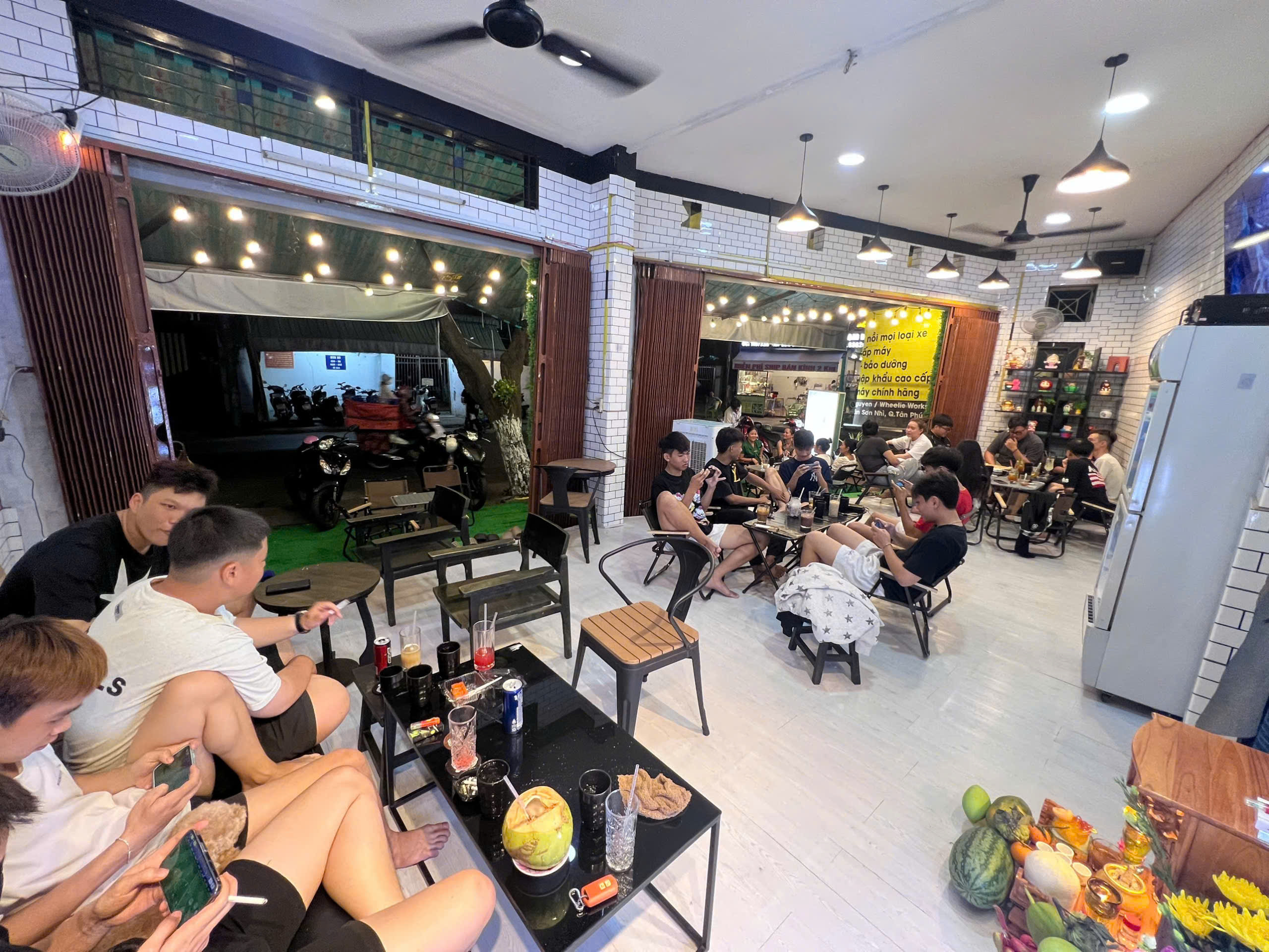 Sang nhượng quán cà phê góc 2 mặt tiền khu Tân Sơn Nhì, Tân Phú 