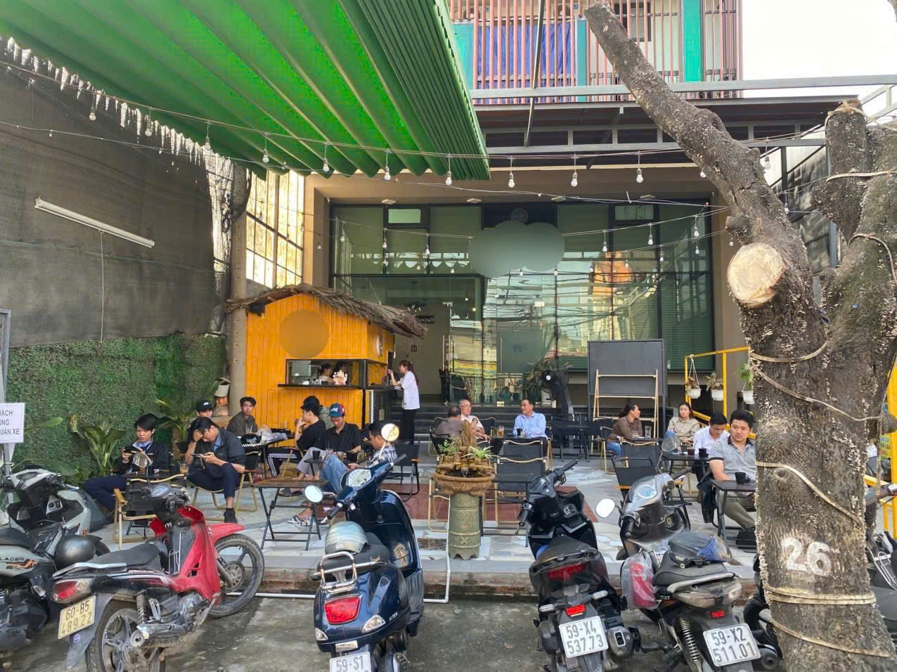 Sang quán cafe góc 2 mặt tiền – Quận 9