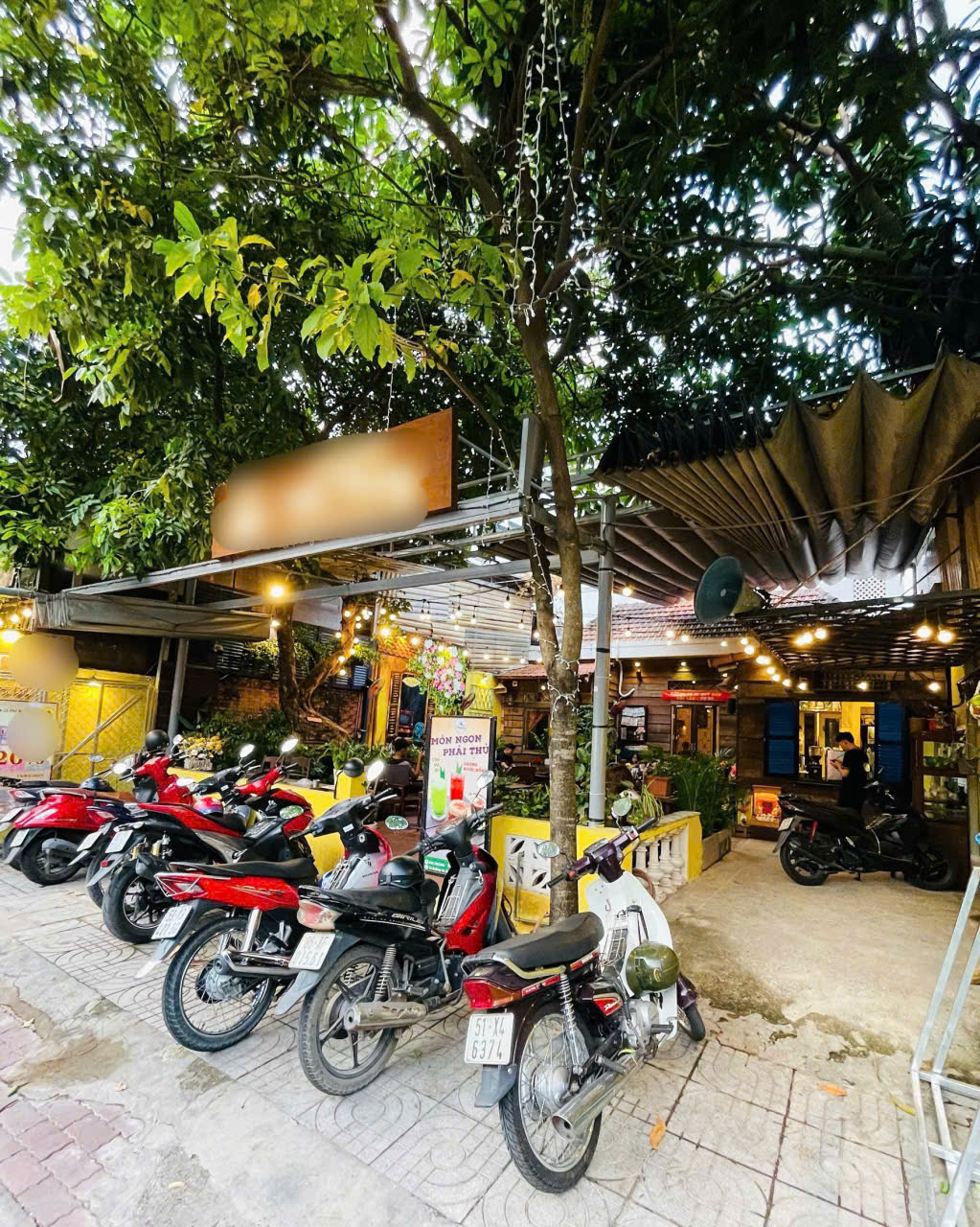 Sang quán cafe Vintage ngay cổng sau trường Đại Học, Phường Linh Chiểu, Thủ Đức 