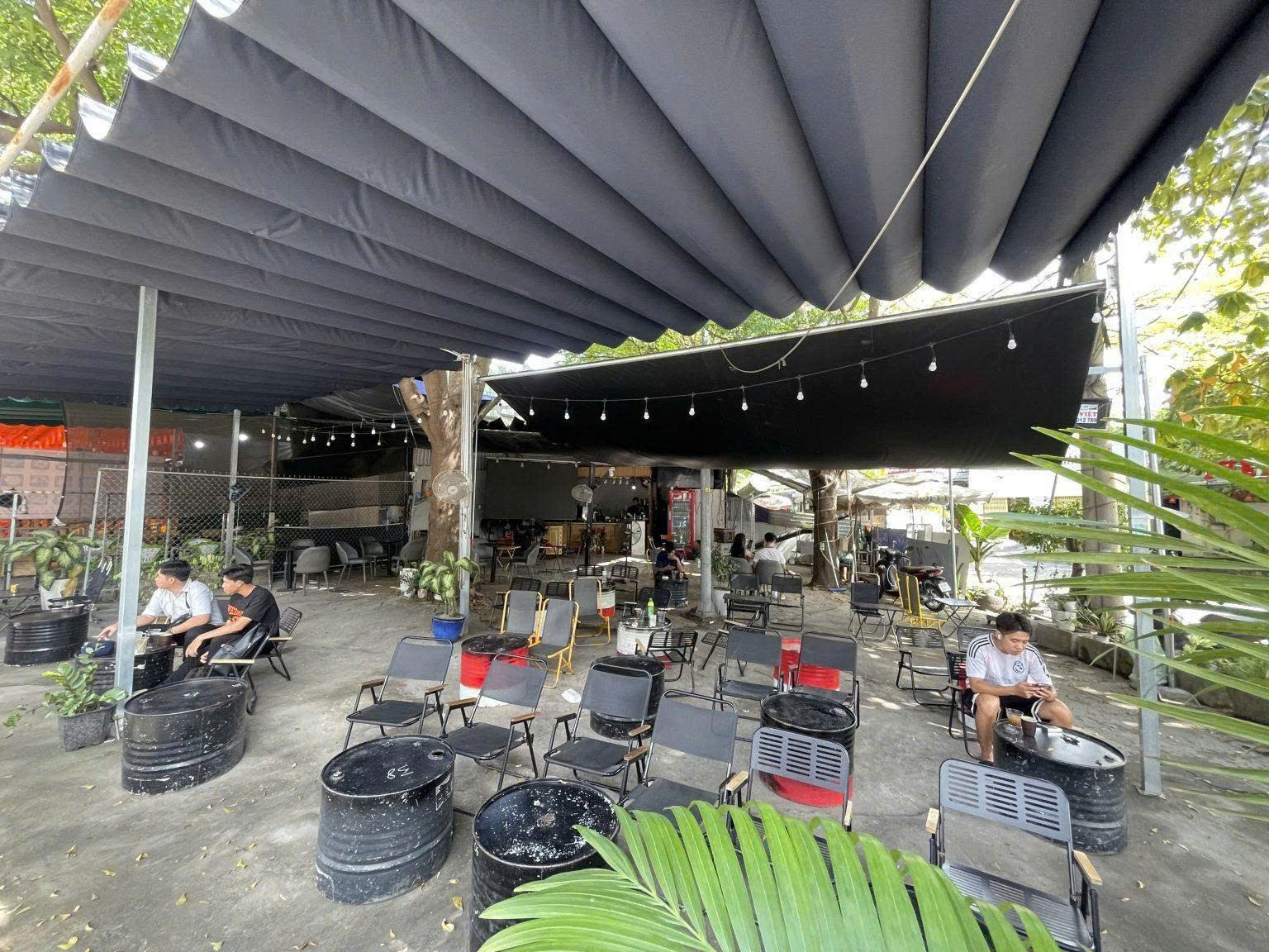 QUẬN 9 – SANG QUÁN CAFE 2 MẶT TIỀN SIÊU ĐẸP